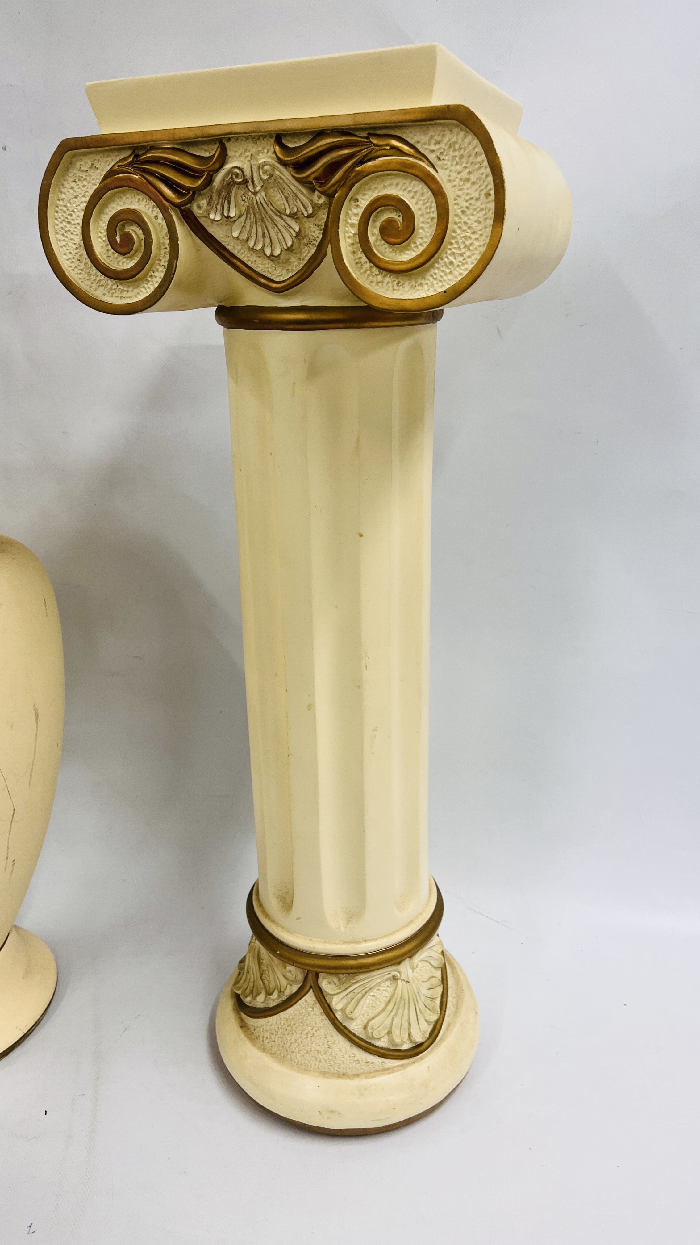 A MODERN CREAM FINISH VASE ON COLUMN BASE WITH GOLD DETAILING ALONG WITH A LARGE DECORATIVE FEMALE - Image 4 of 9