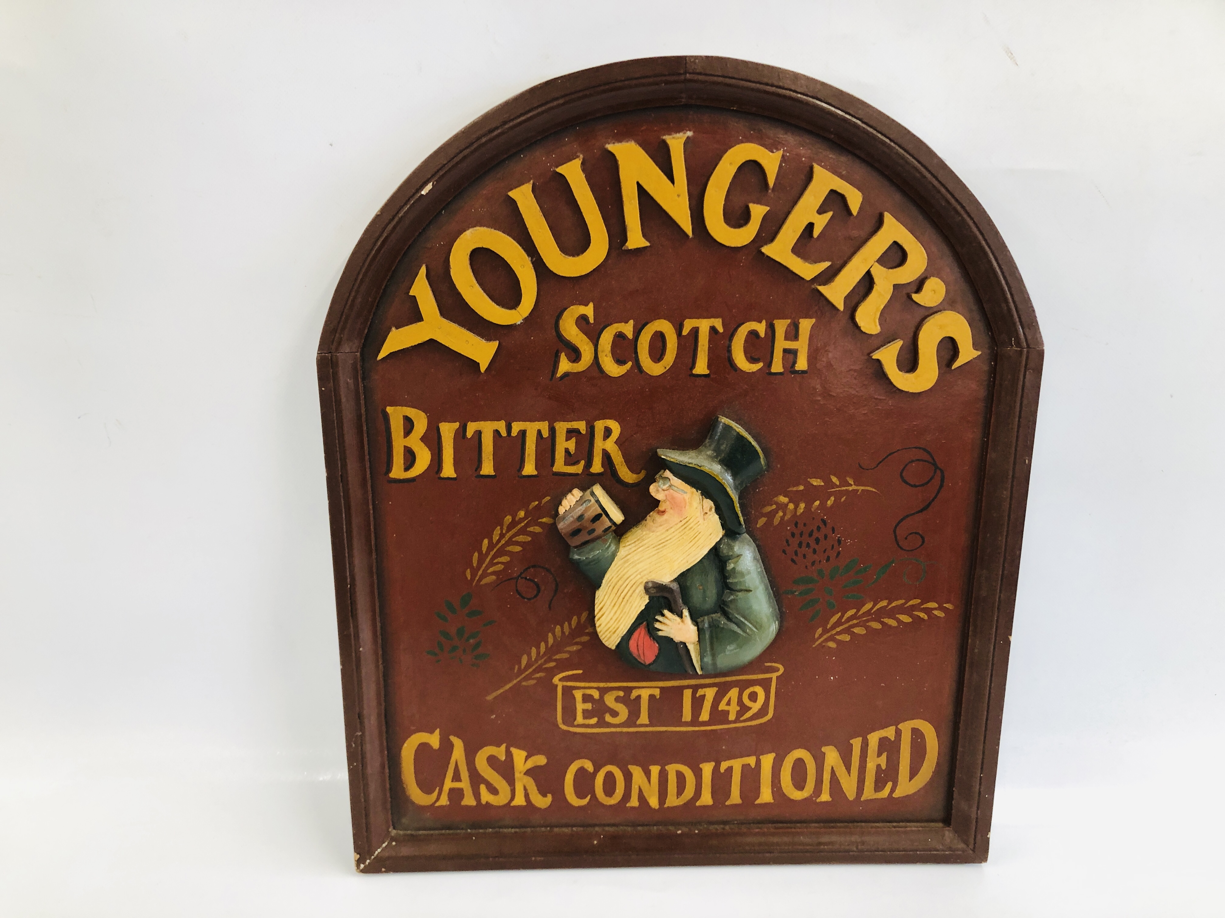 REPRODUCTION WOODEN ADVERTISING SIGN "YOUNGERS" SCOTCH BITTER, H 60.5CM X W 50CM.