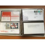 BOX WITH GB FIRST DAY COVER COLLECTION IN FIVE ALBUMS, 1964-2003.