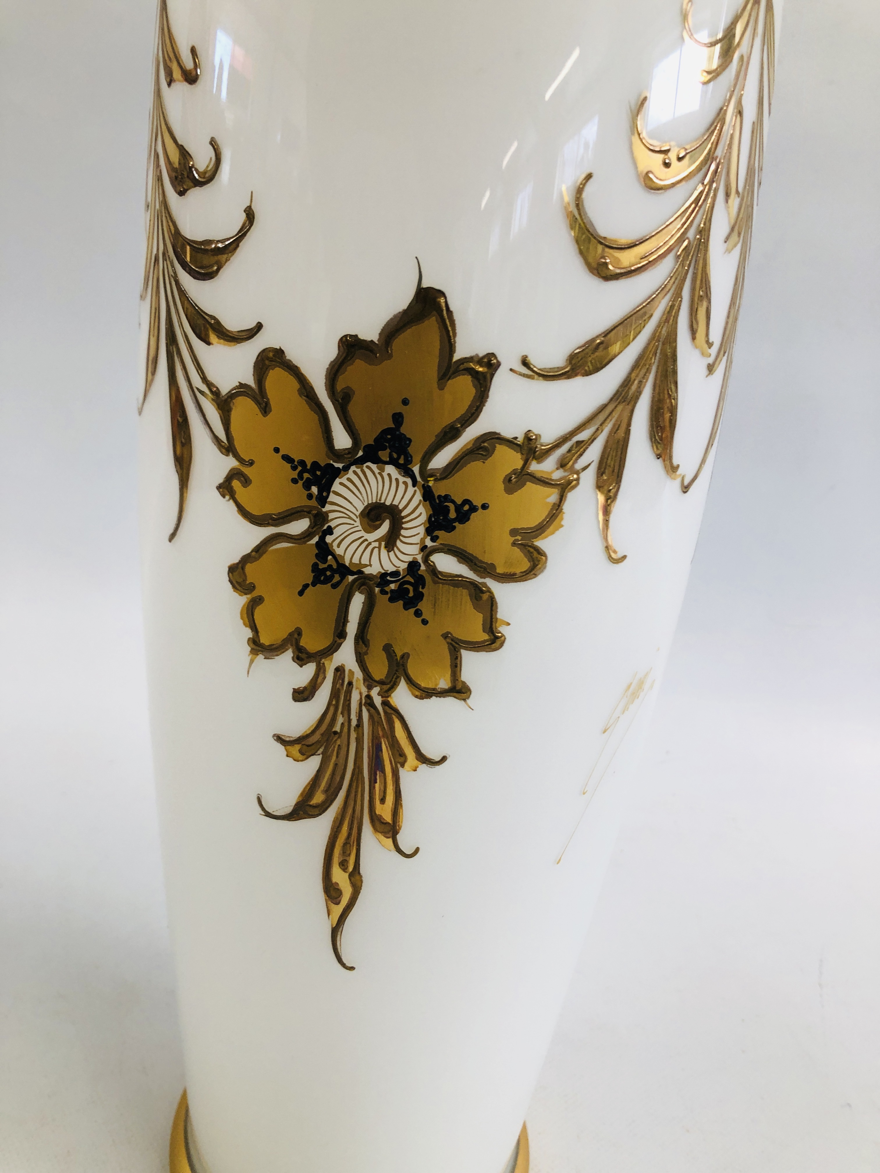 A LARGE ELABORATE WHITE GLASS VASE WITH APPLIED GILT FLORAL DECORATION BEARING SIGNATURE "CIARI", - Image 4 of 5