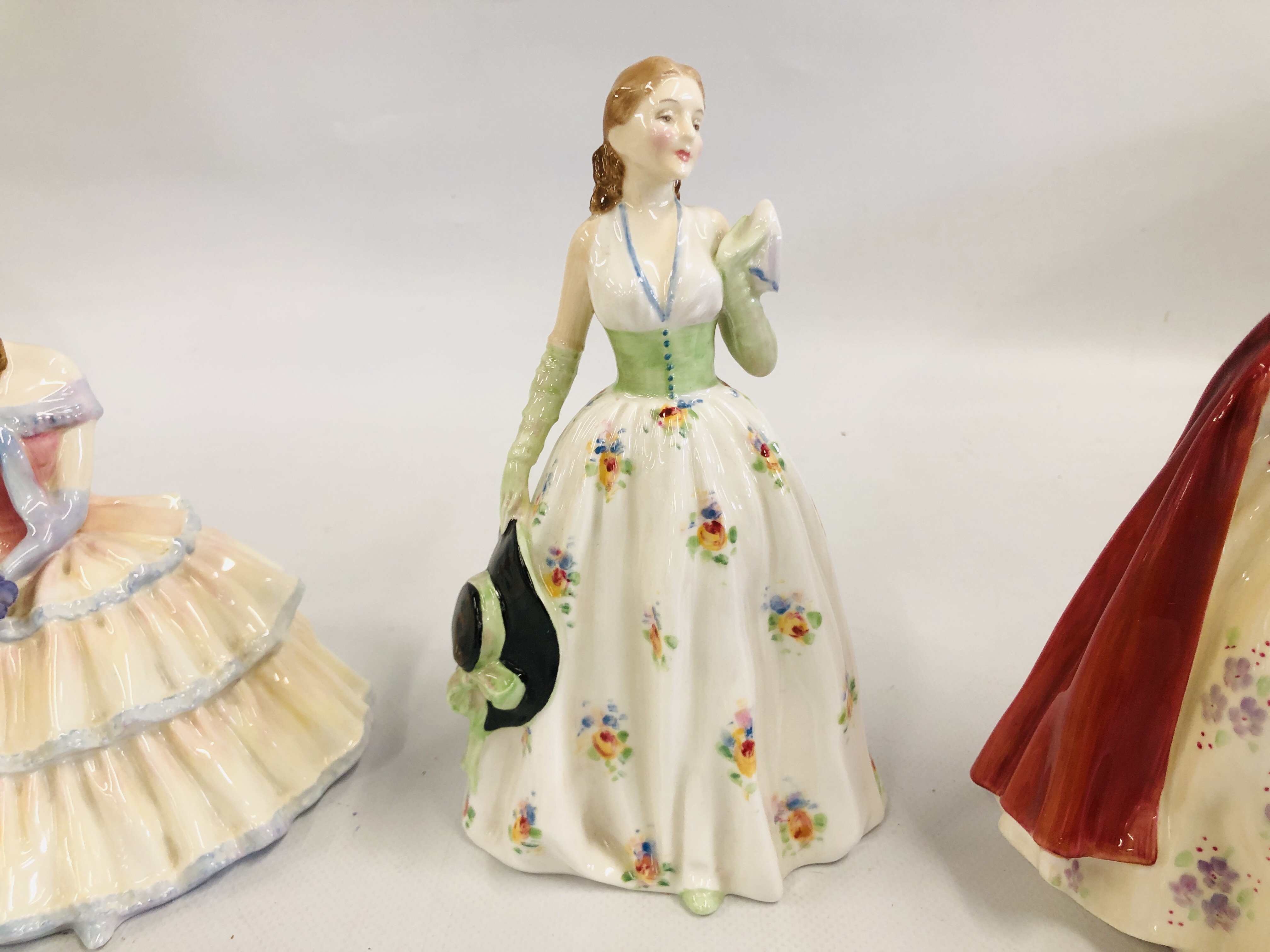 THREE ROYAL DOULTON PORCELAIN COLLECTORS FIGURES "CAROLYN" & "BESS" & "DAYDREAMS". - Image 3 of 9