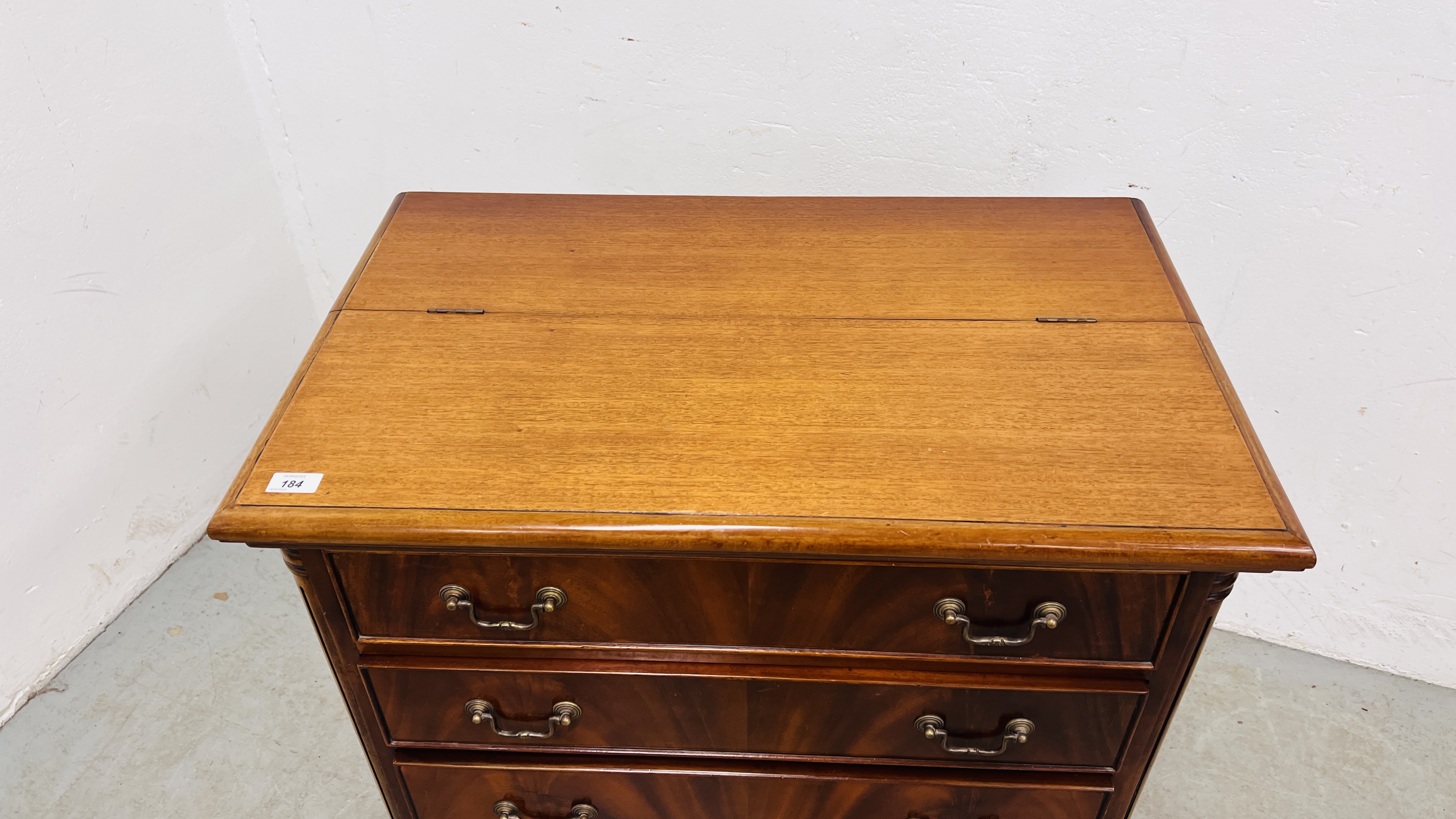 REPRODUCTION HARDWOOD THREE DRAWER BUREAU / CHEST, W 81CM, D 50CM, H 84CM. - Image 2 of 10