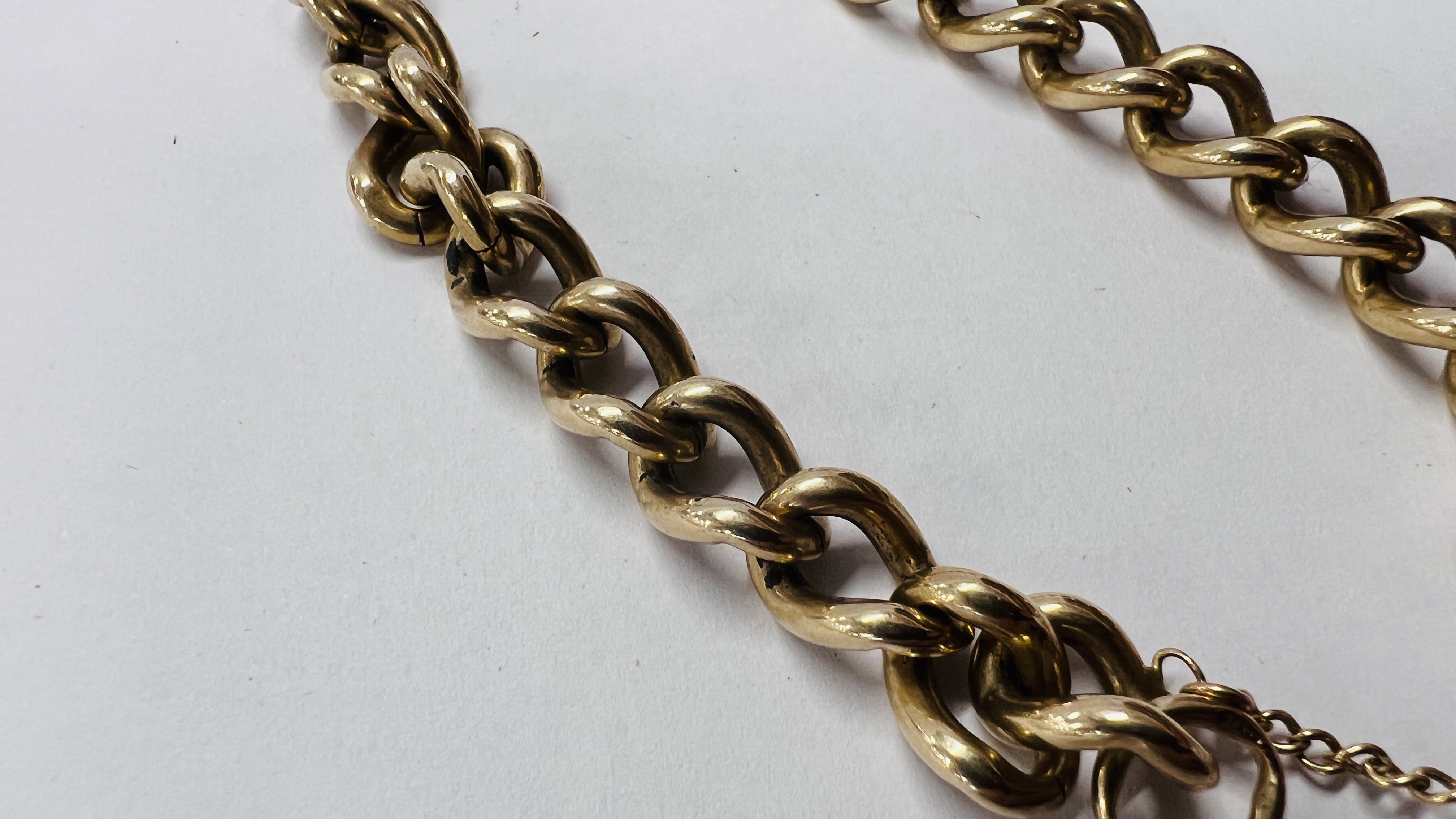 A 9CT GOLD BRACELET WITH PADLOCK CLASP. - Image 3 of 8