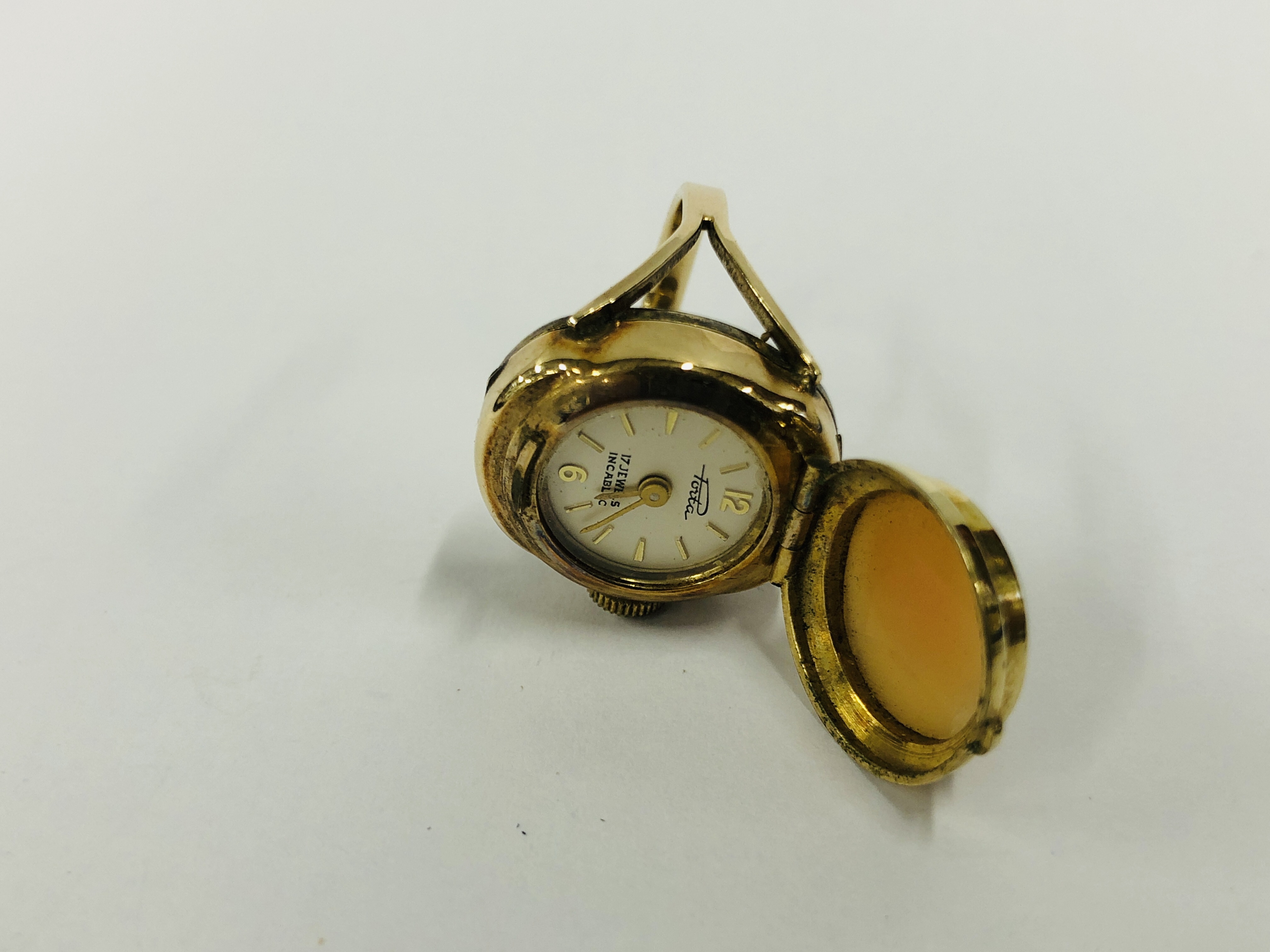 A VINTAGE "PORTA" CAMEO WATCH RING - Image 5 of 7