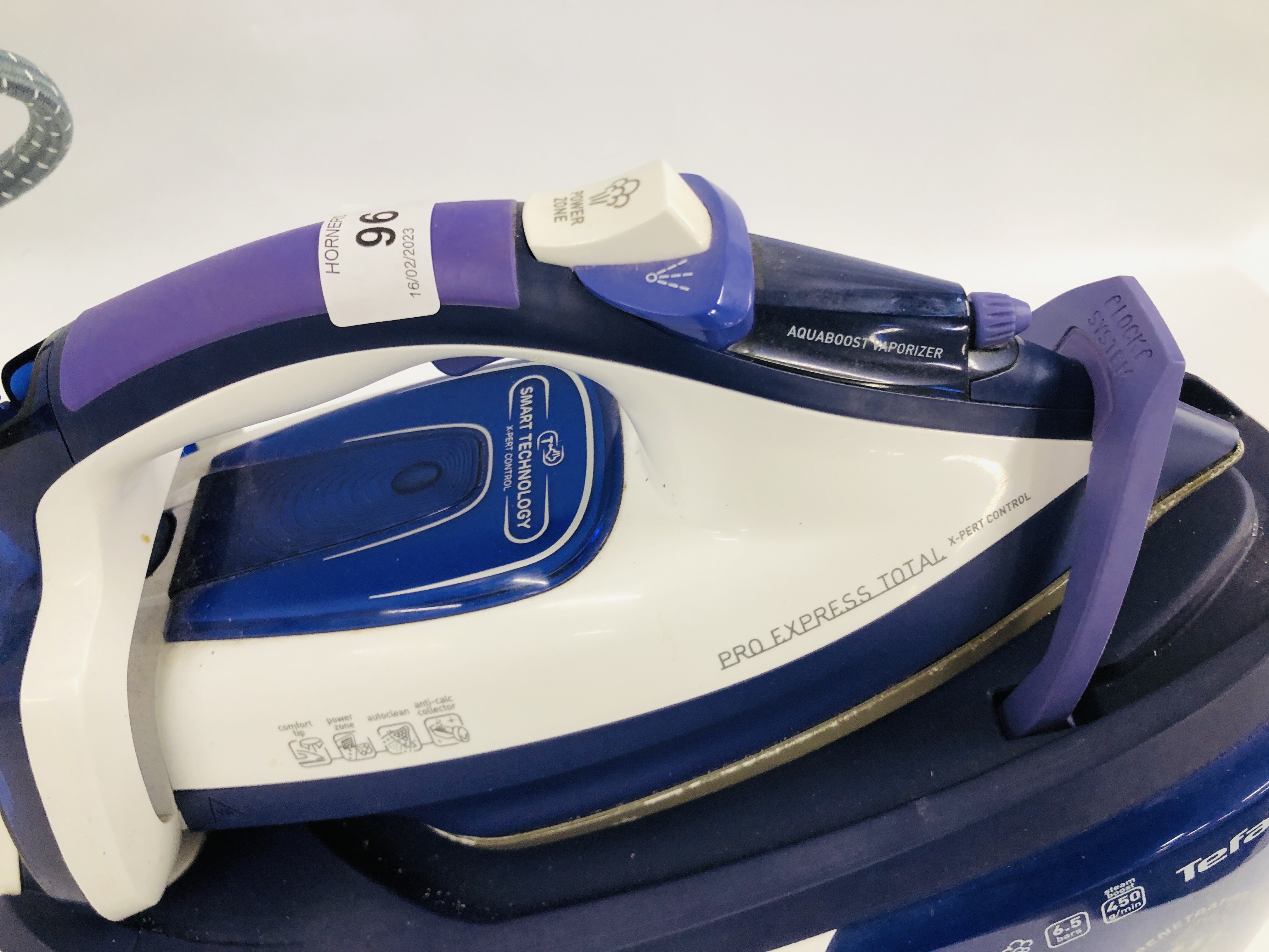 TEFAL PRO EXPRESS TOTAL X-PERT CONTROL STEAM IRON - SOLD AS SEEN. - Image 4 of 5