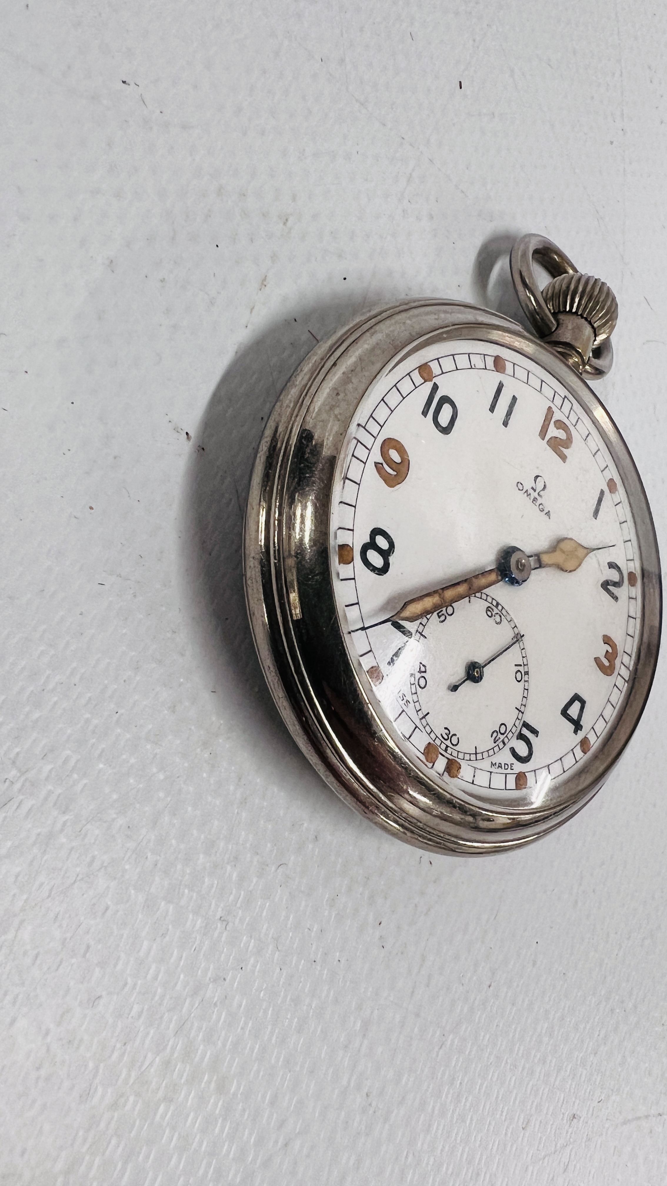 A VINTAGE MILITARY OMEGA POCKET WATCH G.S.T.P. FO51512. - Image 5 of 11