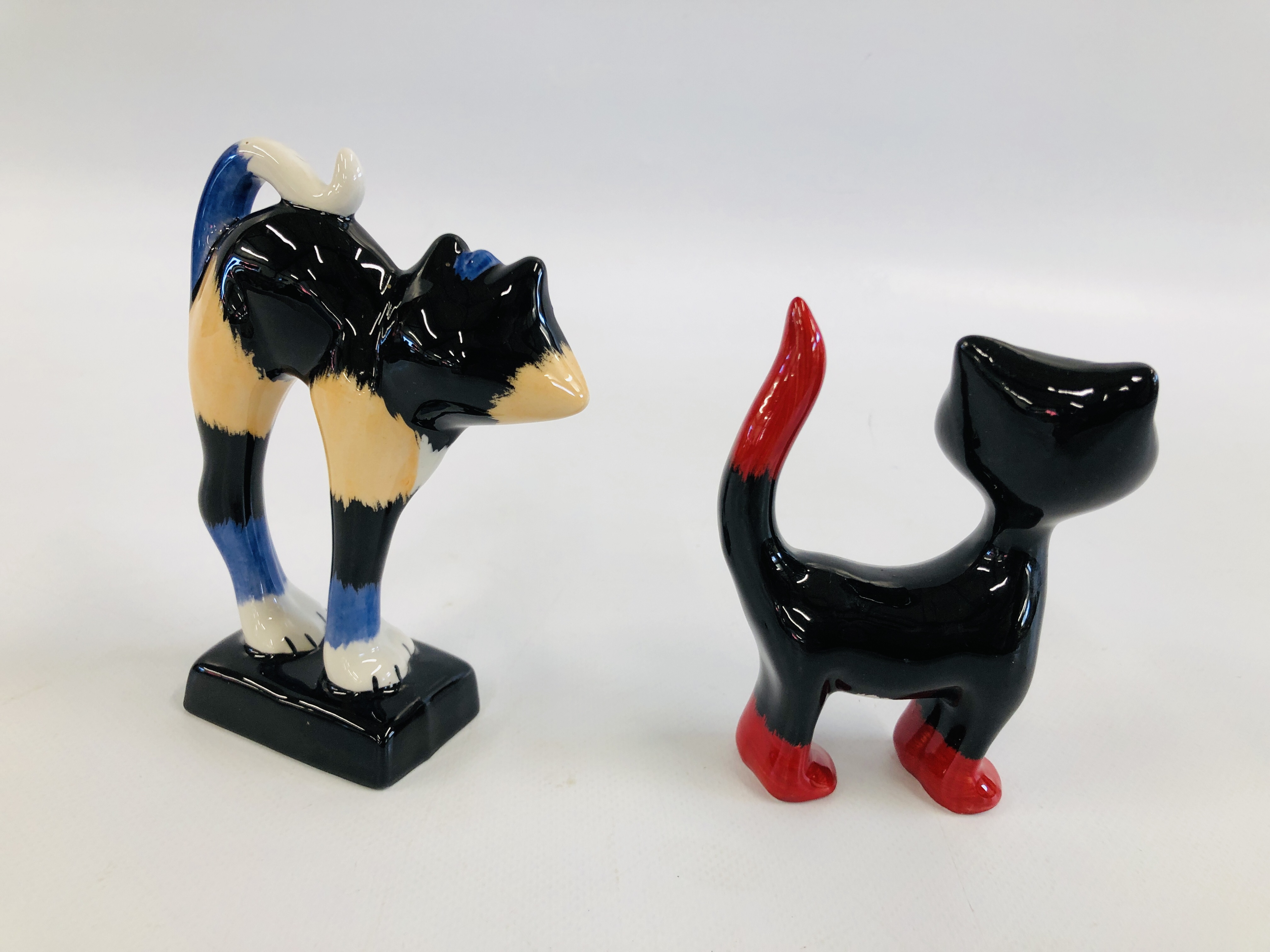 2 POTTERY CATS TO INCLUDE RAZZA AND RAFFA SIGNED LORNA BAILEY - H 14CM. - Image 5 of 6