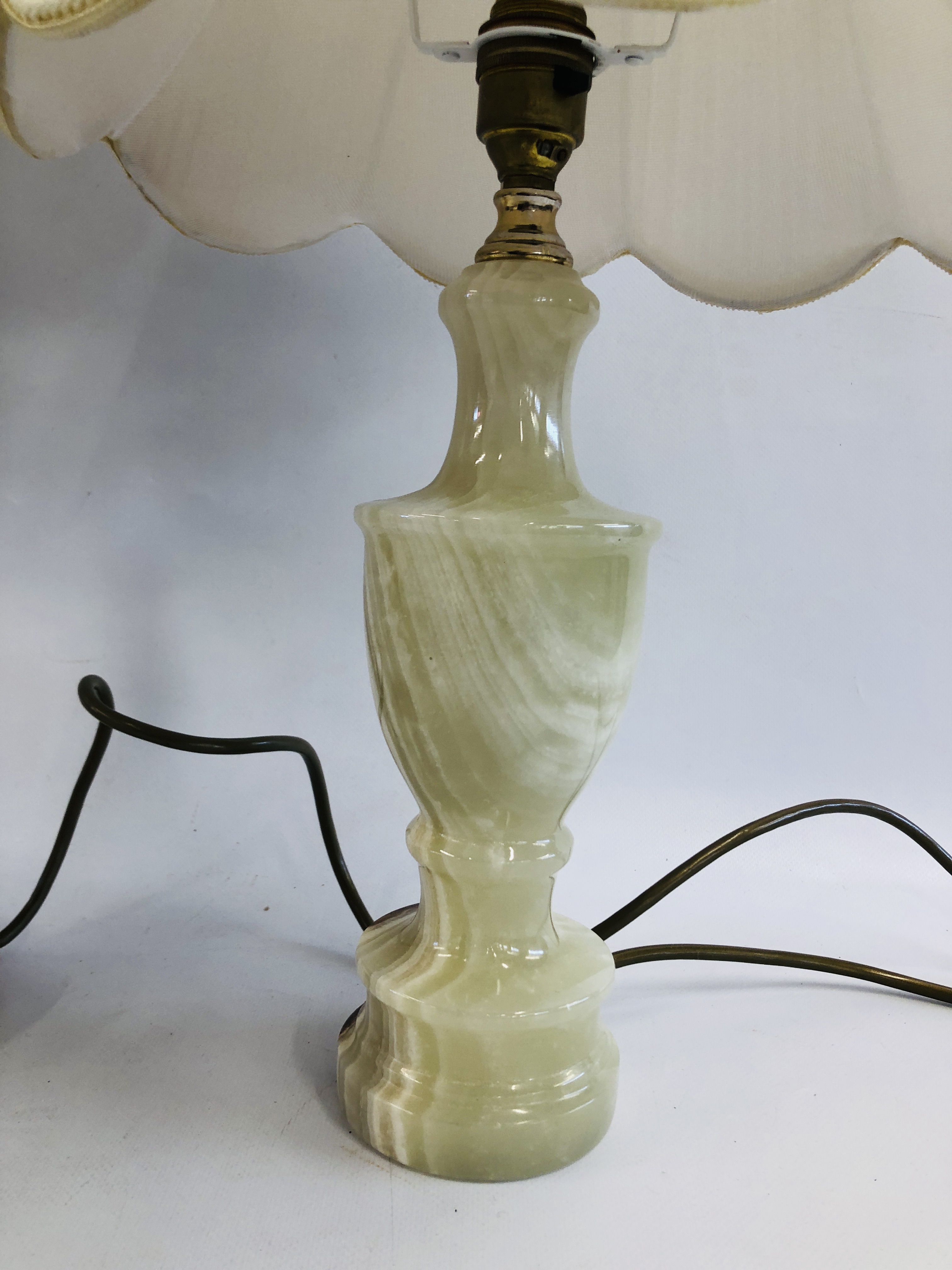 A GROUP OF THREE ONYX BASE TABLE LAMPS, - Image 6 of 6