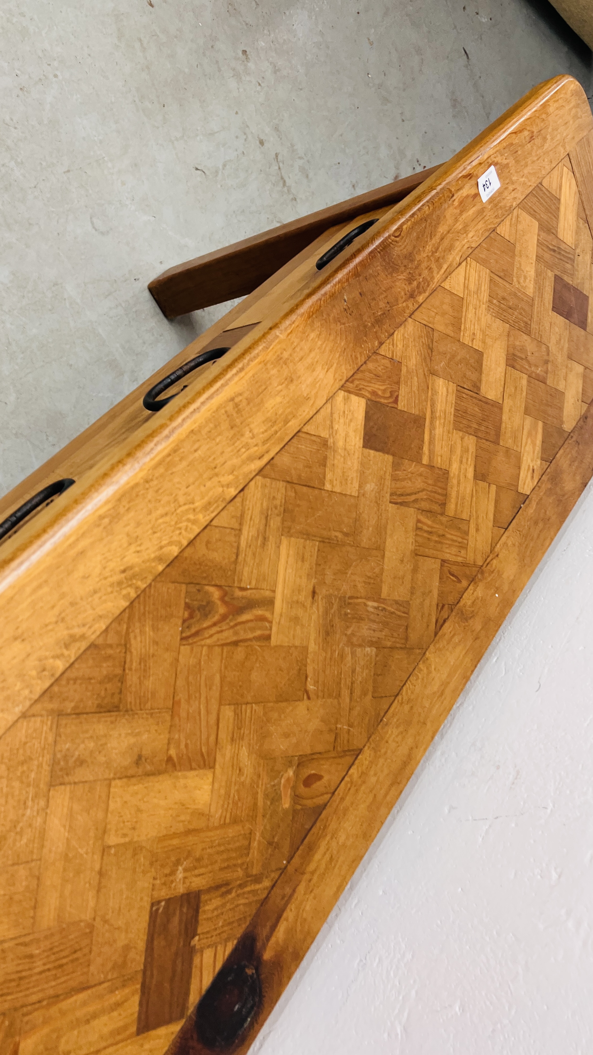 A SOLID BEECHWOOD AND PINE THREE DRAWER SIDE TABLE WITH RUSTIC IRON CRAFT HANDLES AND PARQUET - Image 12 of 12