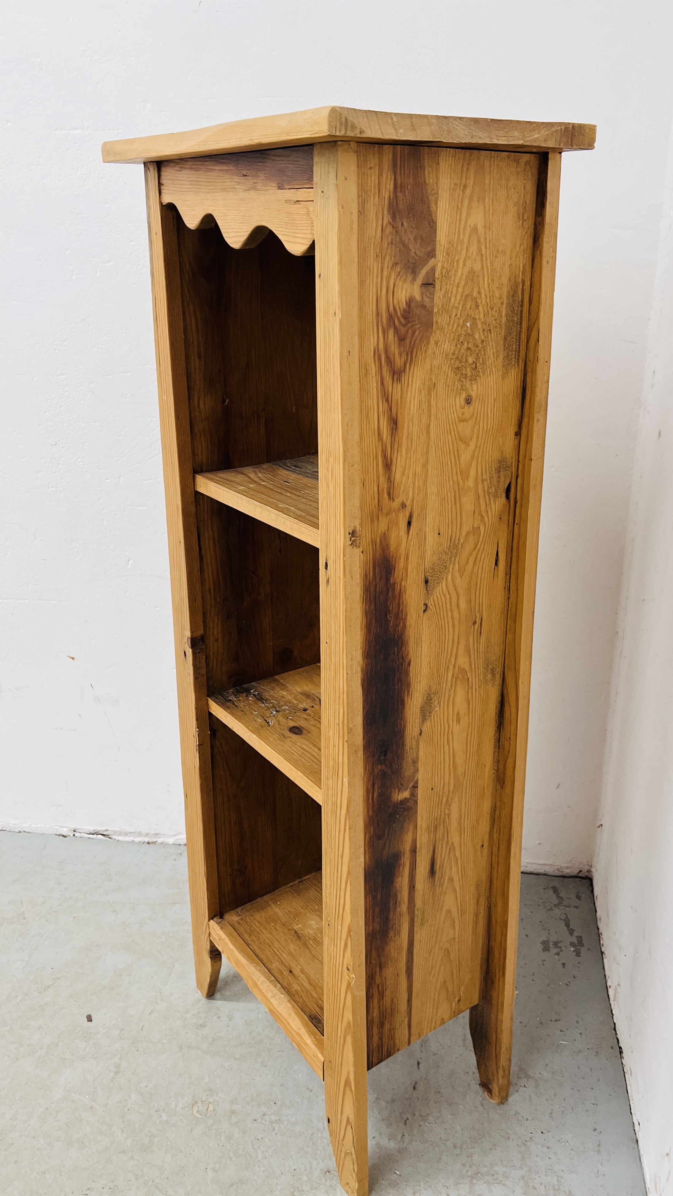 A 3 TIER RUSTIC PINE STAND H 123CM X D 29.5CM X W 44CM. - Image 7 of 7