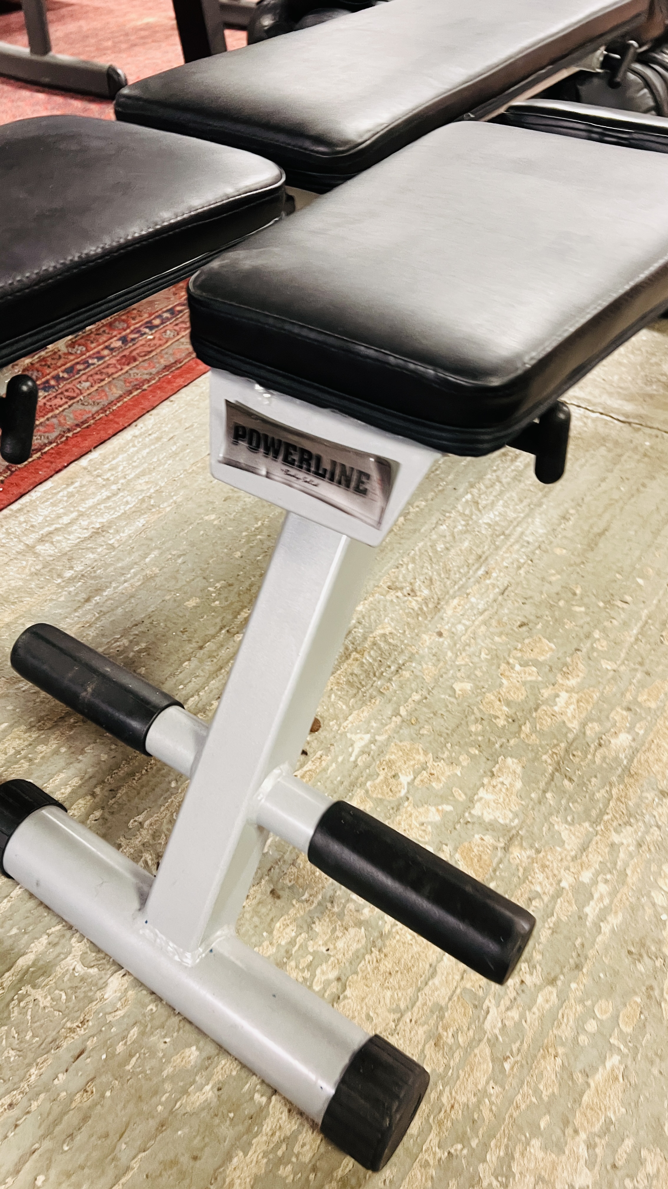 2 X POWERLINE EXERCISE BENCHES - SOLD AS SEEN - CONDITION OF SALE - EQUIPMENT HAS BEEN ASSEMBLED - Image 3 of 4