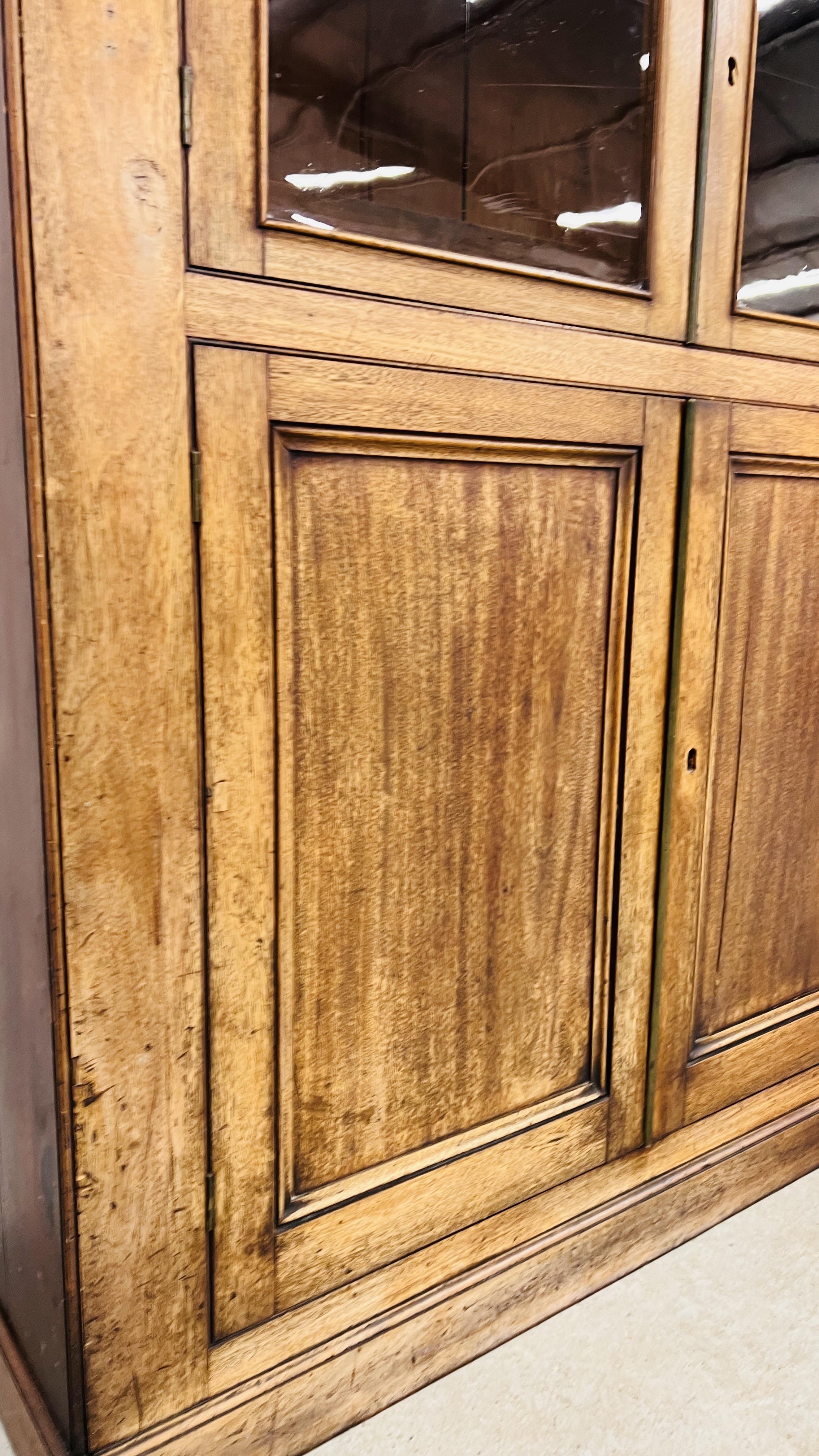 A MAHOGANY TWO DOOR CUPBOARD WITH GLAZED TWO DOOR CABINET ABOVE, W 112CM, D 33CM, H 131CM. - Image 6 of 8