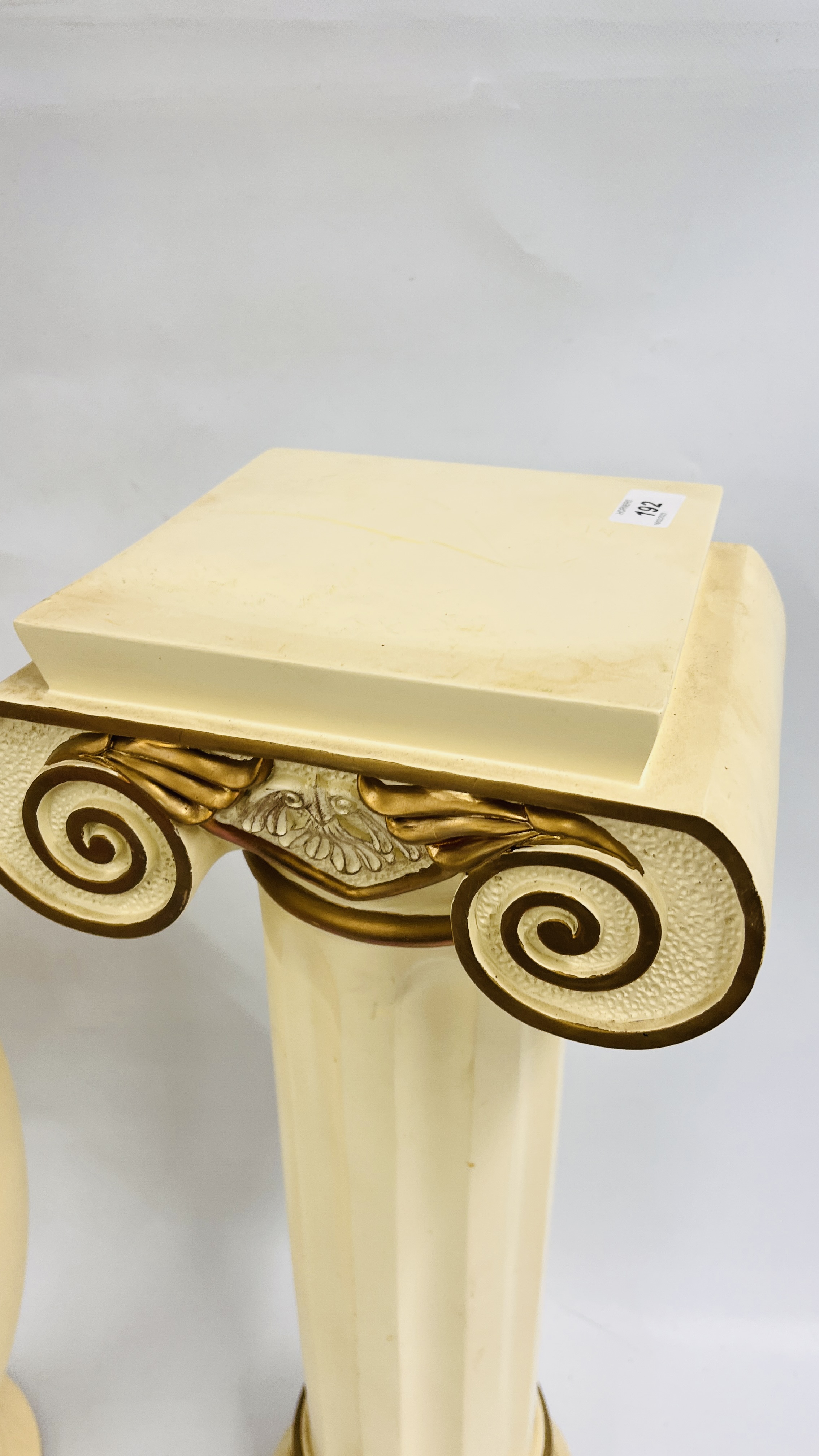 A MODERN CREAM FINISH VASE ON COLUMN BASE WITH GOLD DETAILING ALONG WITH A LARGE DECORATIVE FEMALE - Image 5 of 9