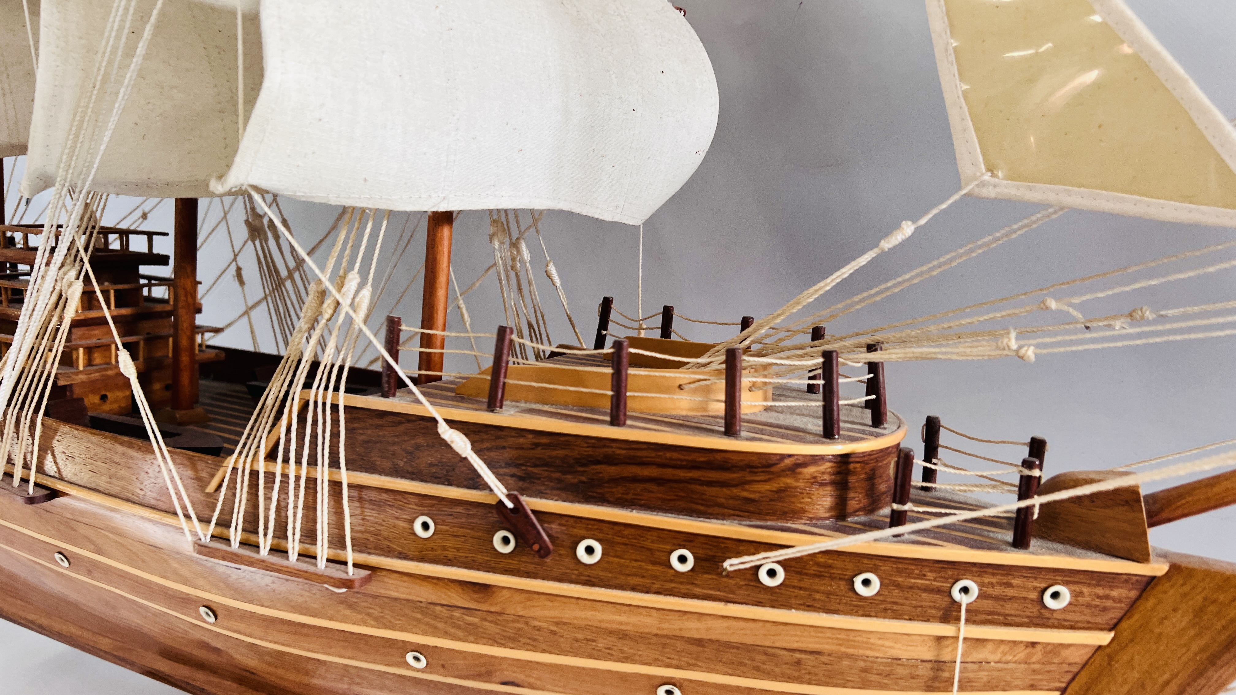 A LARGE WOODEN MODEL OF A SHIP L 110 CM. X H 85CM. - Image 5 of 10