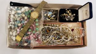 TRAY OF ASSORTED COSTUME JEWELLERY TO INCLUDE STUDS AND CUFF LINKS, BEADS, BROOCHES AND NECKLACES,