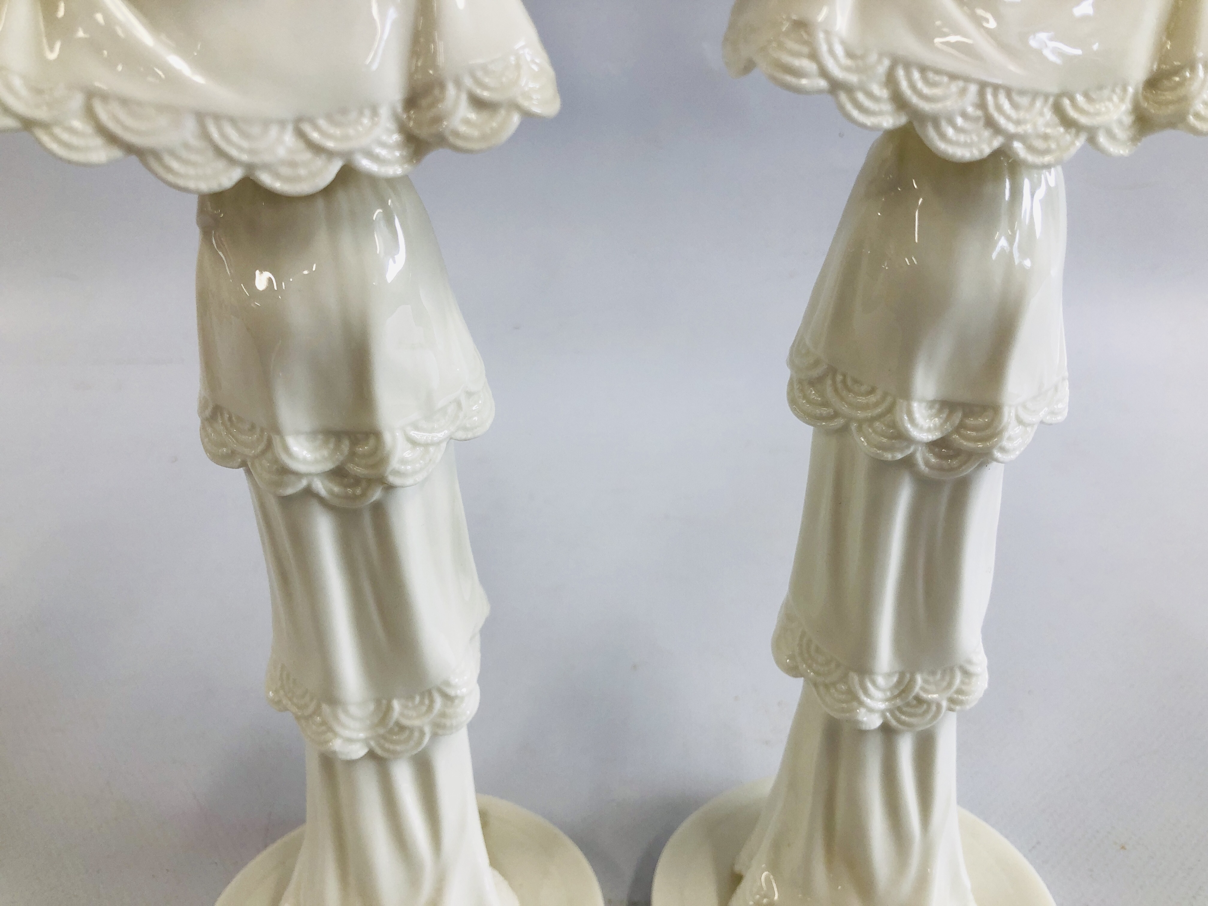 A PAIR OF HIGH SOCIETY COALPORT FIGURES SCULPTURED BY JOHN BROMLEY BEARING SIGNATURE. - Image 6 of 8