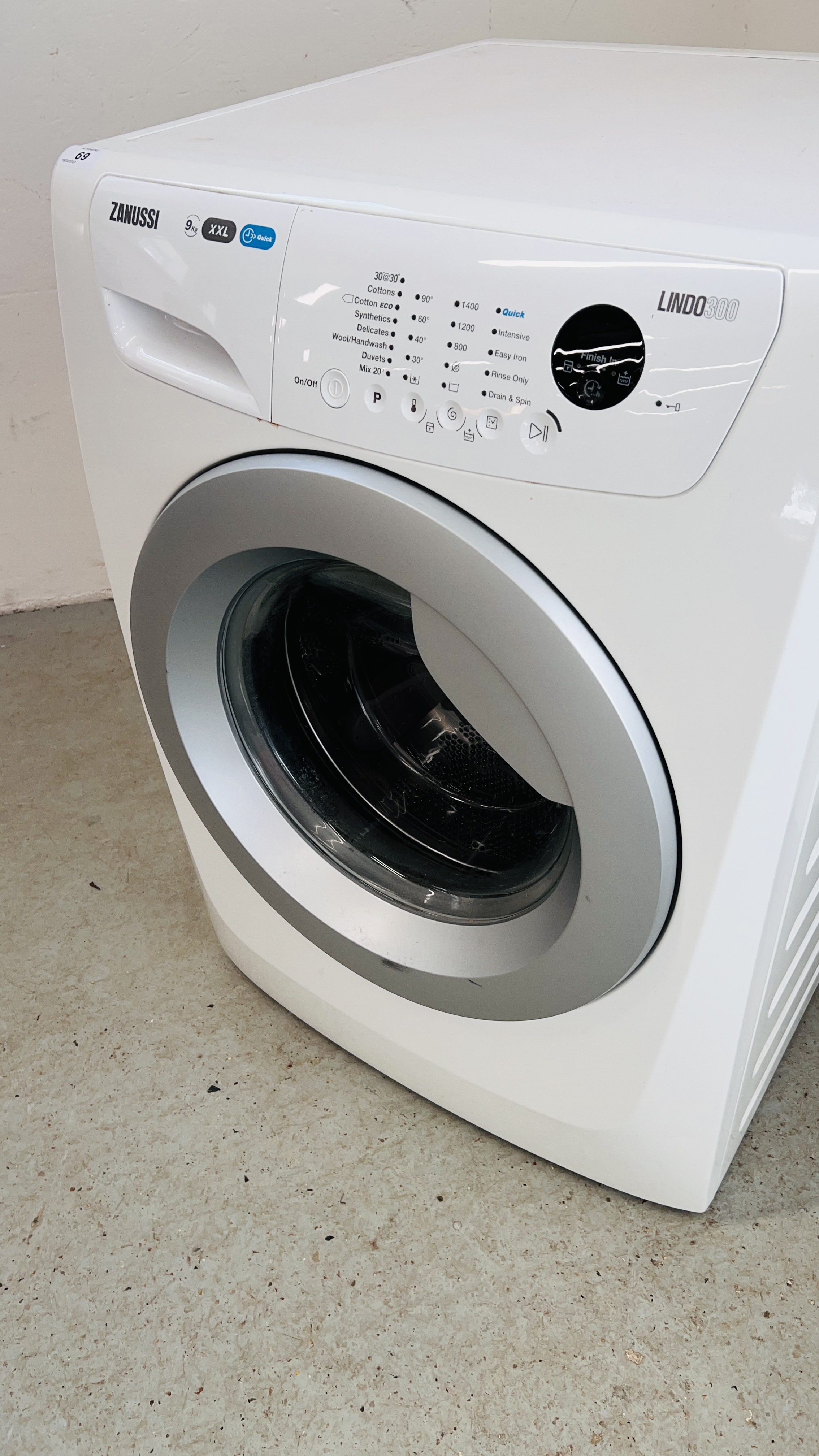 ZANUSSI 9KG XXL LINDO 300 WASHING MACHINE - SOLD AS SEEN. - Image 6 of 8