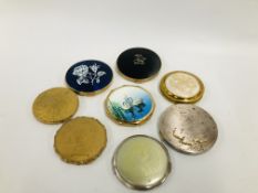 SELECTION OF 8 VINTAGE LADIES COMPACTS TO INCLUDE STRATTON