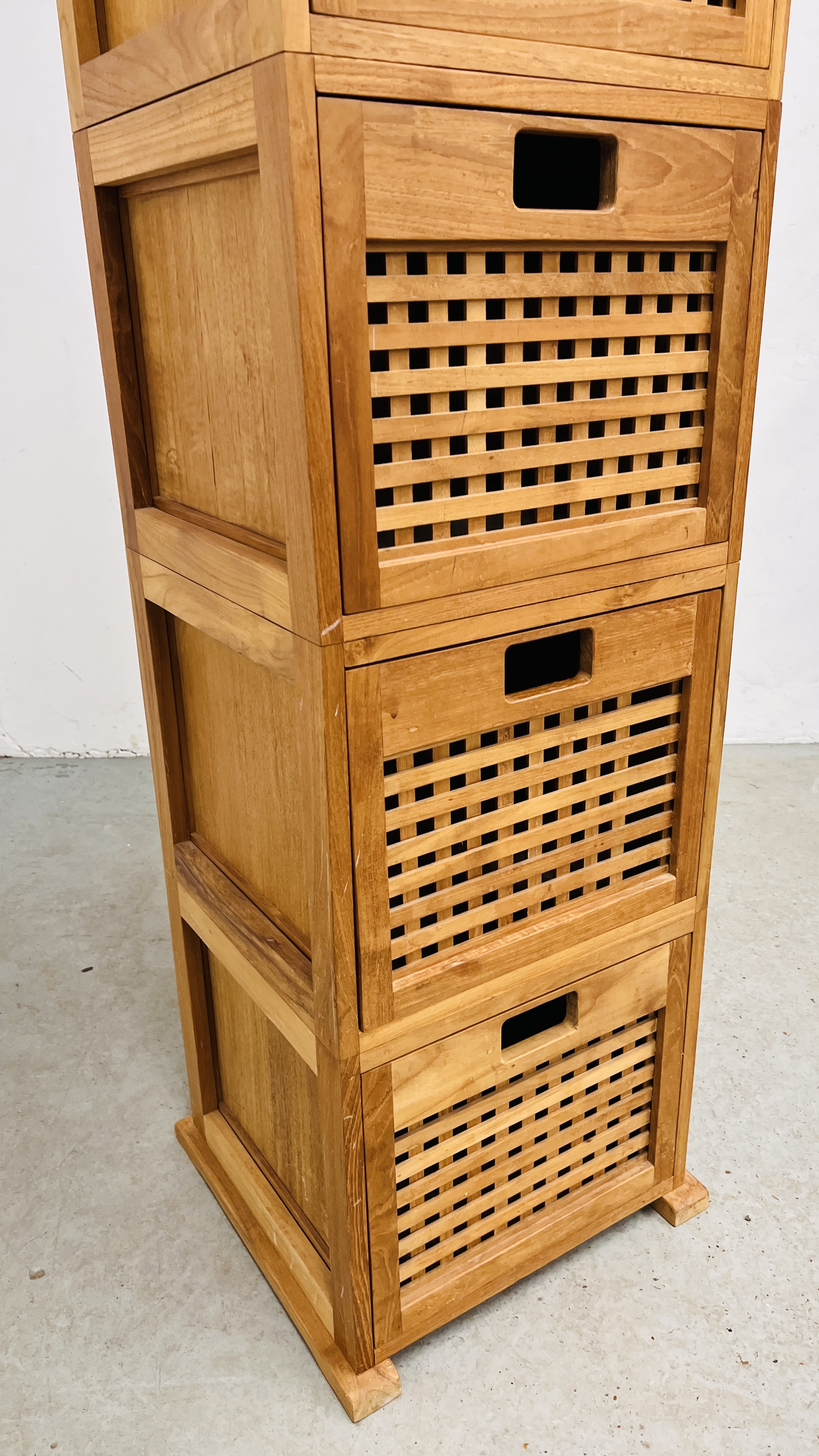 A 5 SECTION WOODEN SLATTED FRONT STACKING DRAWER TOWER. 1 DRAWER A/F - W 43CM. X H 171CM. X D 41CM. - Image 3 of 6