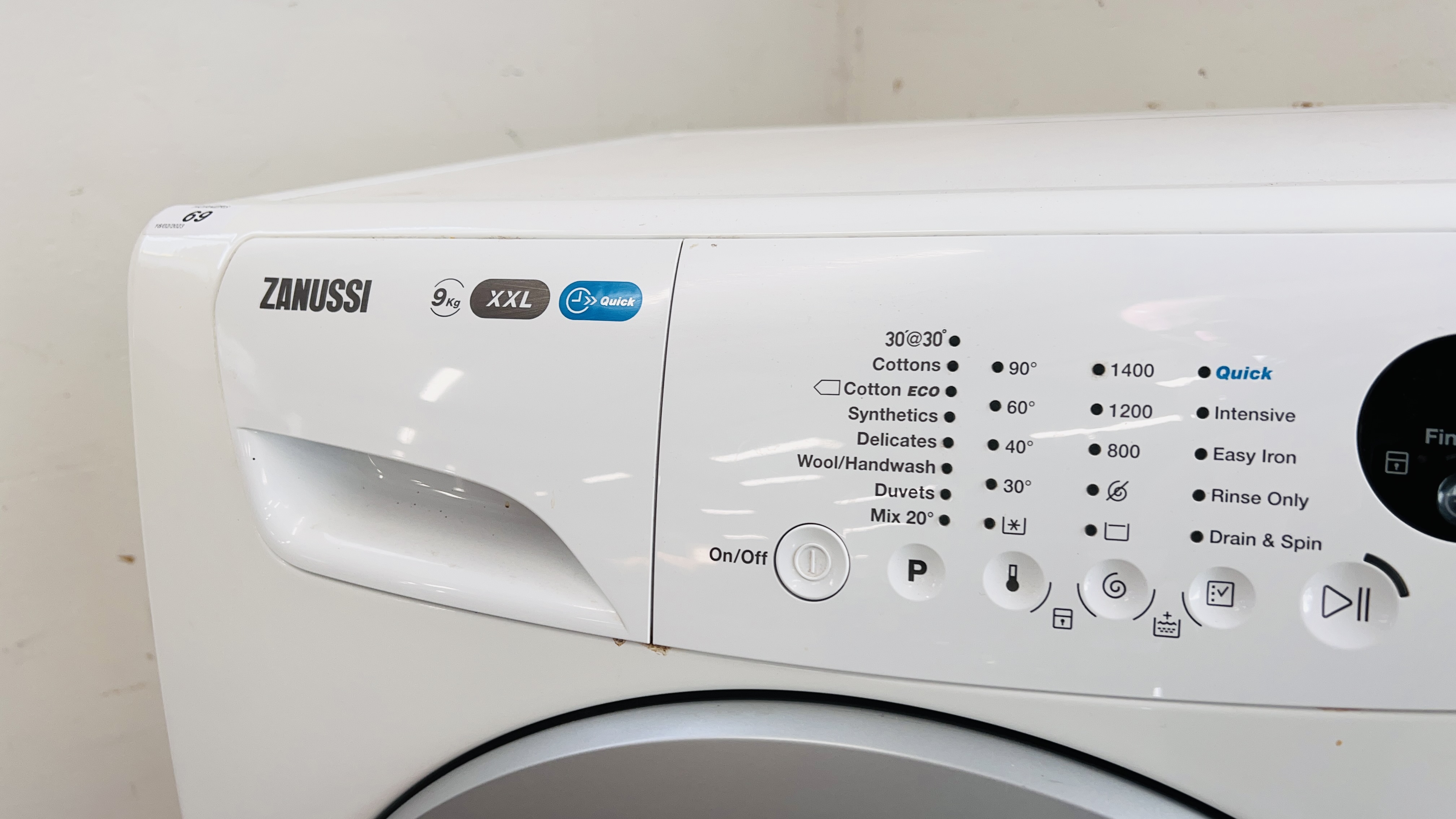 ZANUSSI 9KG XXL LINDO 300 WASHING MACHINE - SOLD AS SEEN. - Image 4 of 8