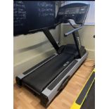 LIFE FITNESS 9500 HR PROFESSIONAL GYM TREADMILL - TRADE ONLY - SOLD AS SEEN - CONDITION OF SALE -