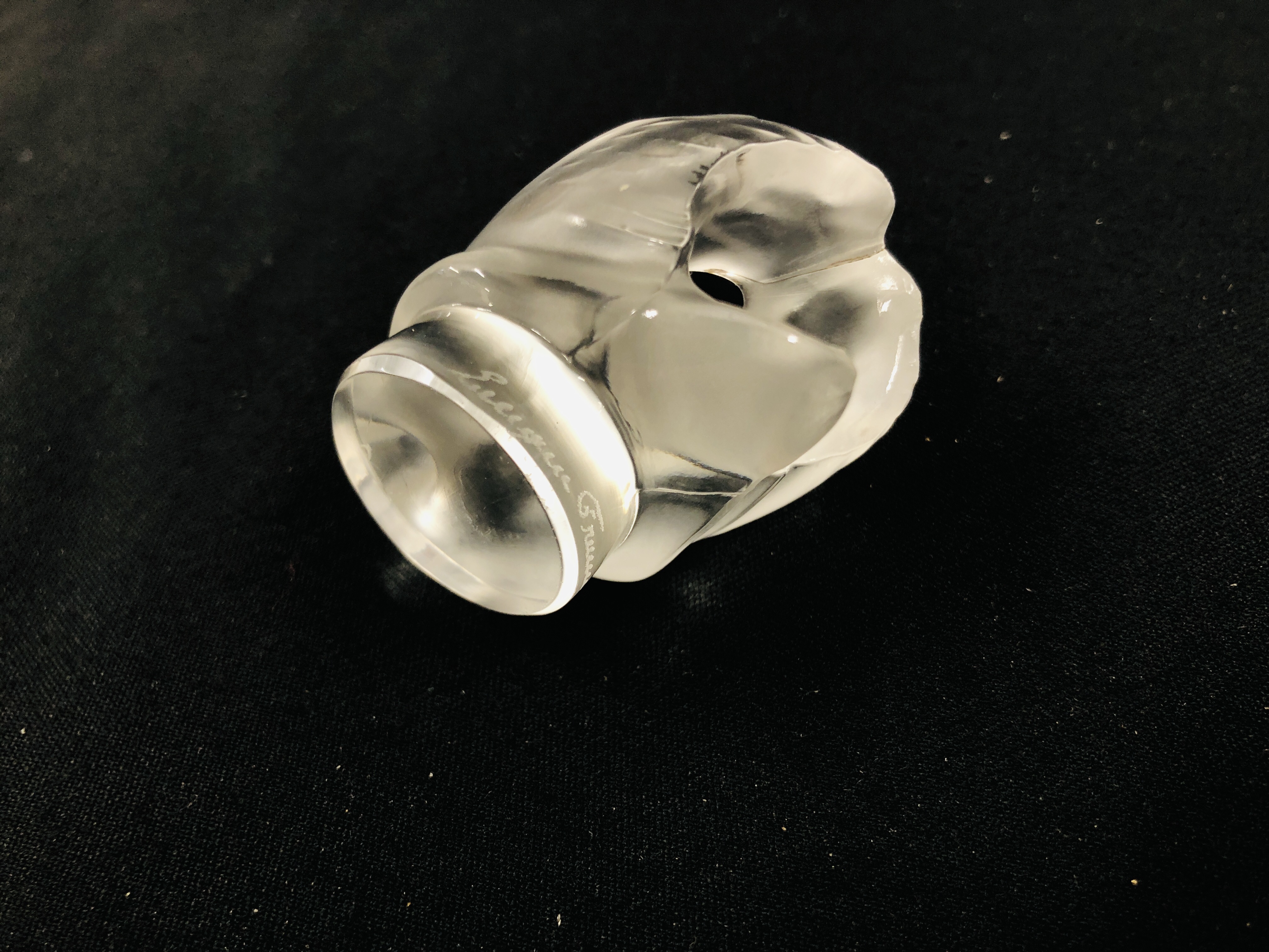 SMALL GLASS SWAN BEARING SIGNATURE LALIQUE H 4.CM. - Image 7 of 7