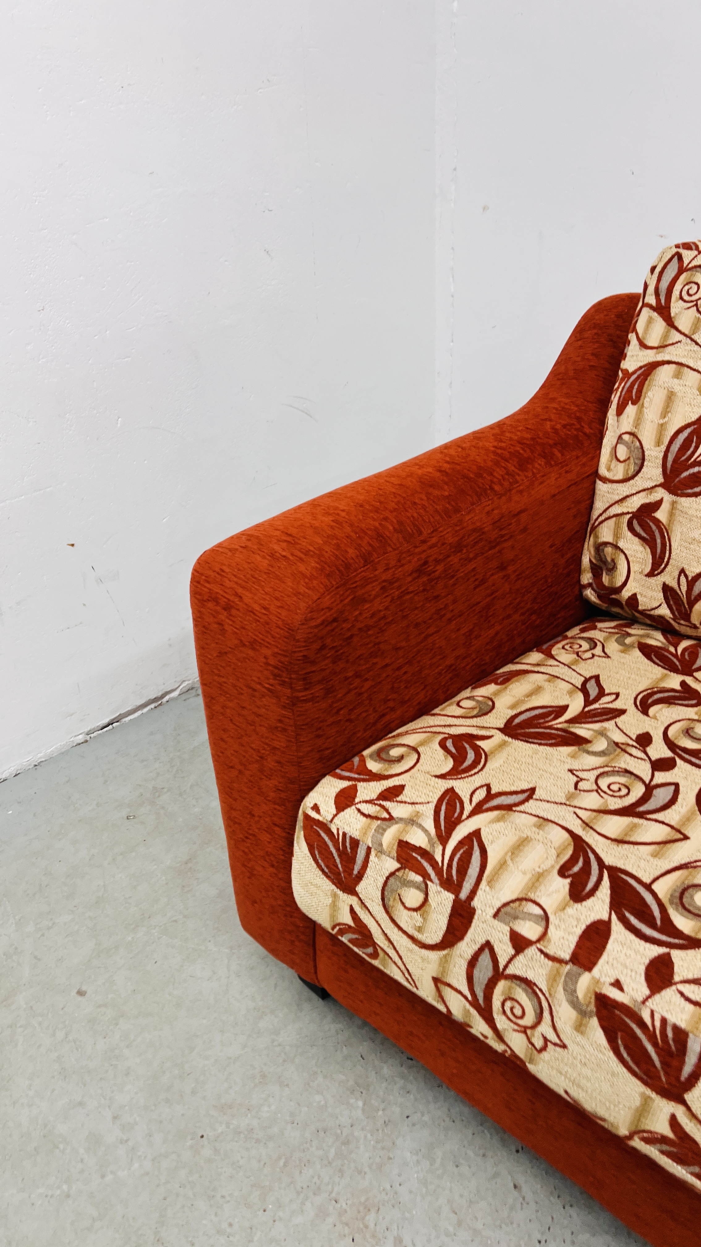 A LARGE MODERN RED UPHOLSTERED SOFA, WITH PATTERNED CUSHIONS - L 260CM. X H 80CM. X D 90CM. - Image 8 of 10