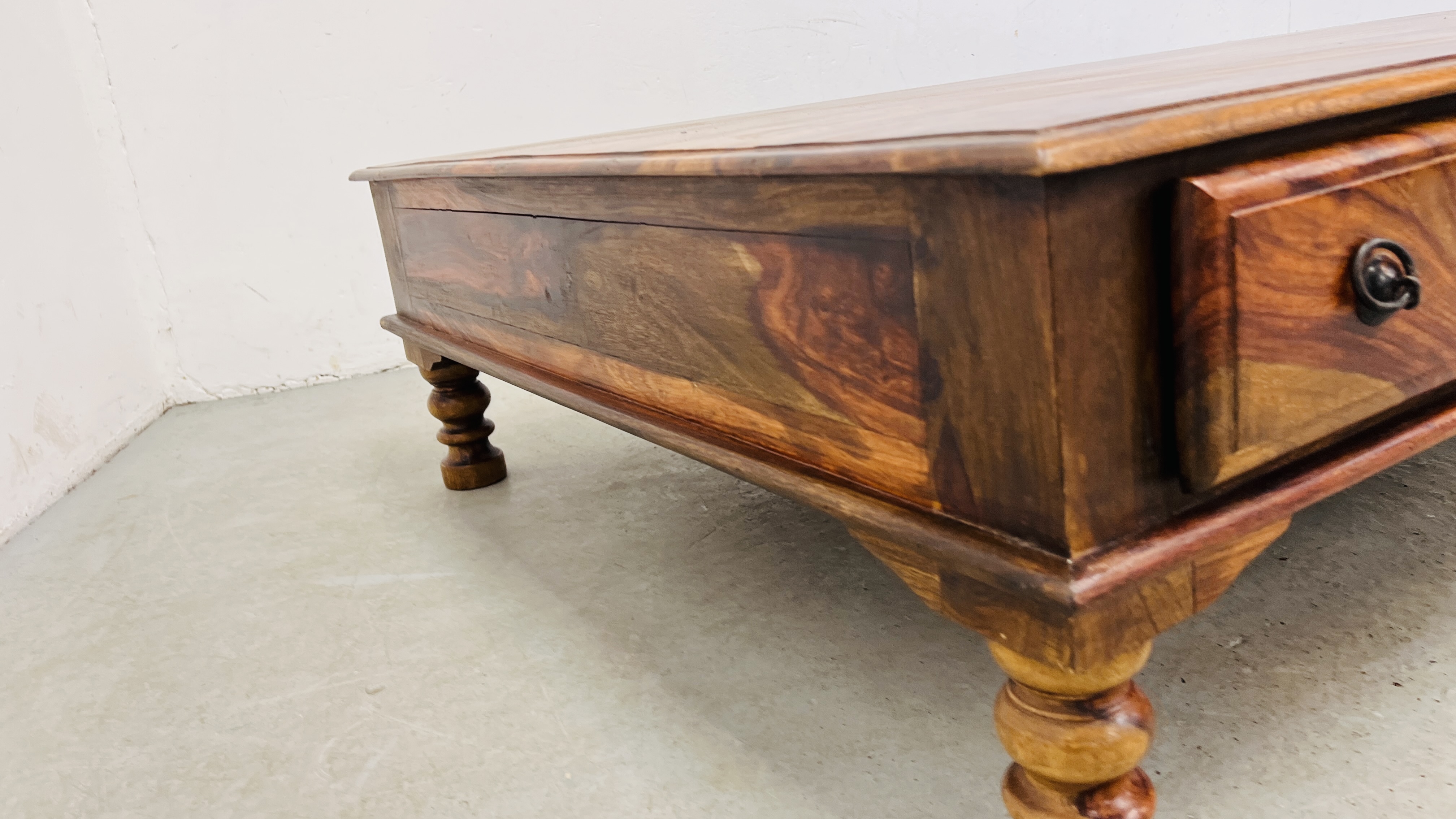 A MODERN ORIENTAL HARDWOOD COFFEE TABLE WITH FRIEZE DRAWERS 181CM. LONG. - Image 8 of 15