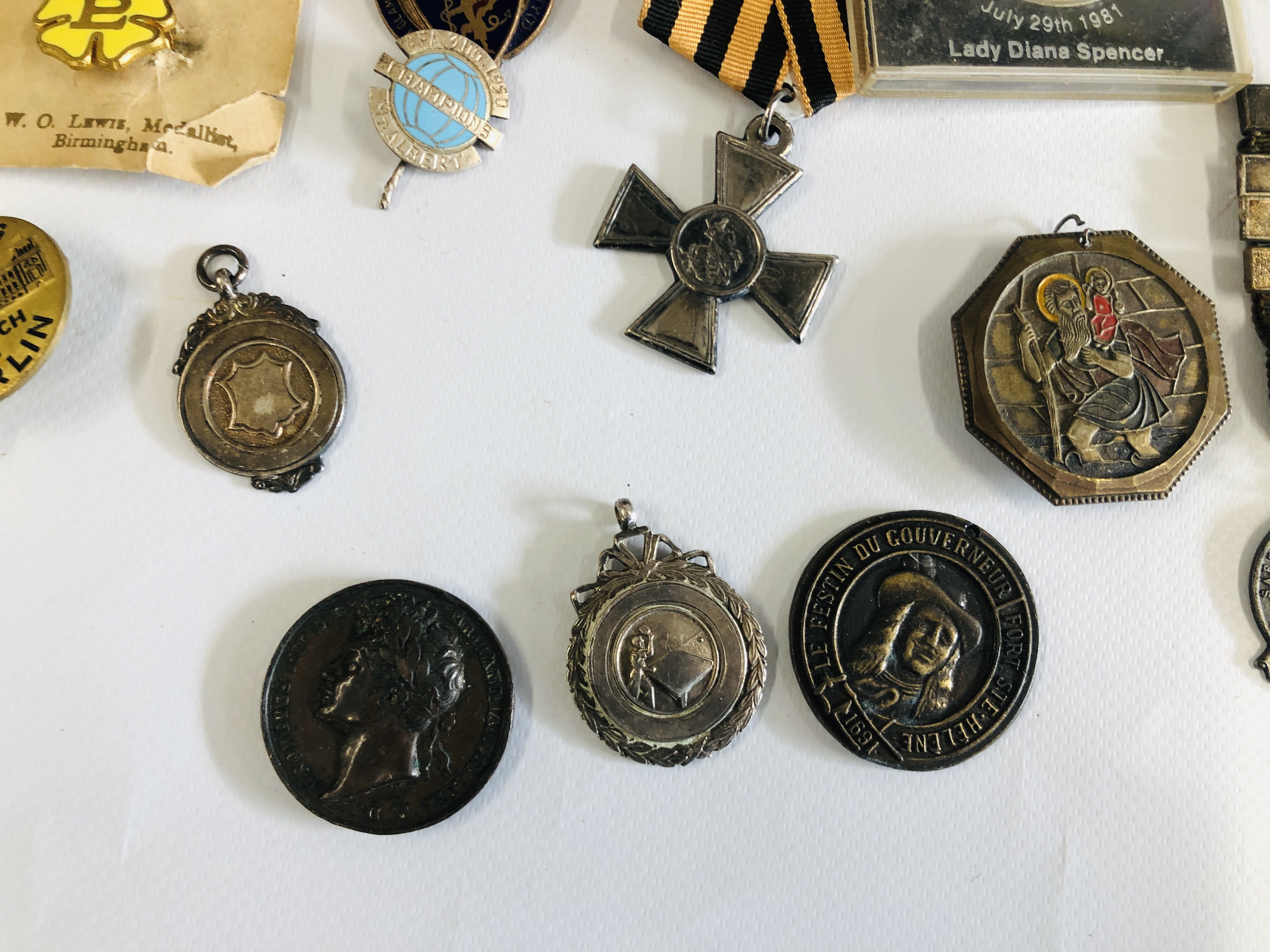 A GROUP OF MEDALS AND COINS TO INCLUDE ROYAL PHOTOGRAPHIC SOCIETY - Image 2 of 7