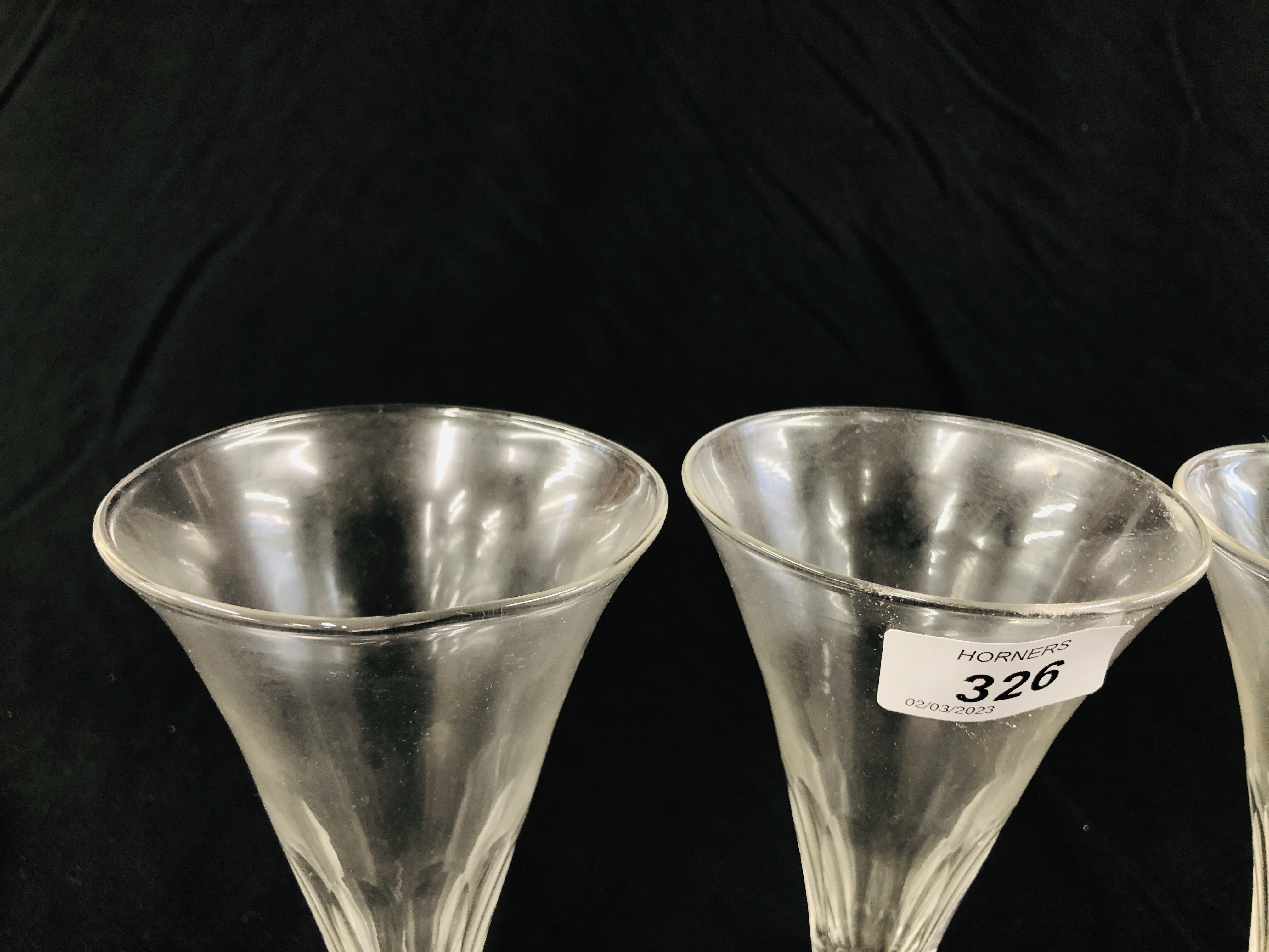 A GROUP OF 5 VINTAGE CONICAL GLASSES, PETAL SLICE CUT PANELS - APPROX H 17.3CM. - Image 2 of 6