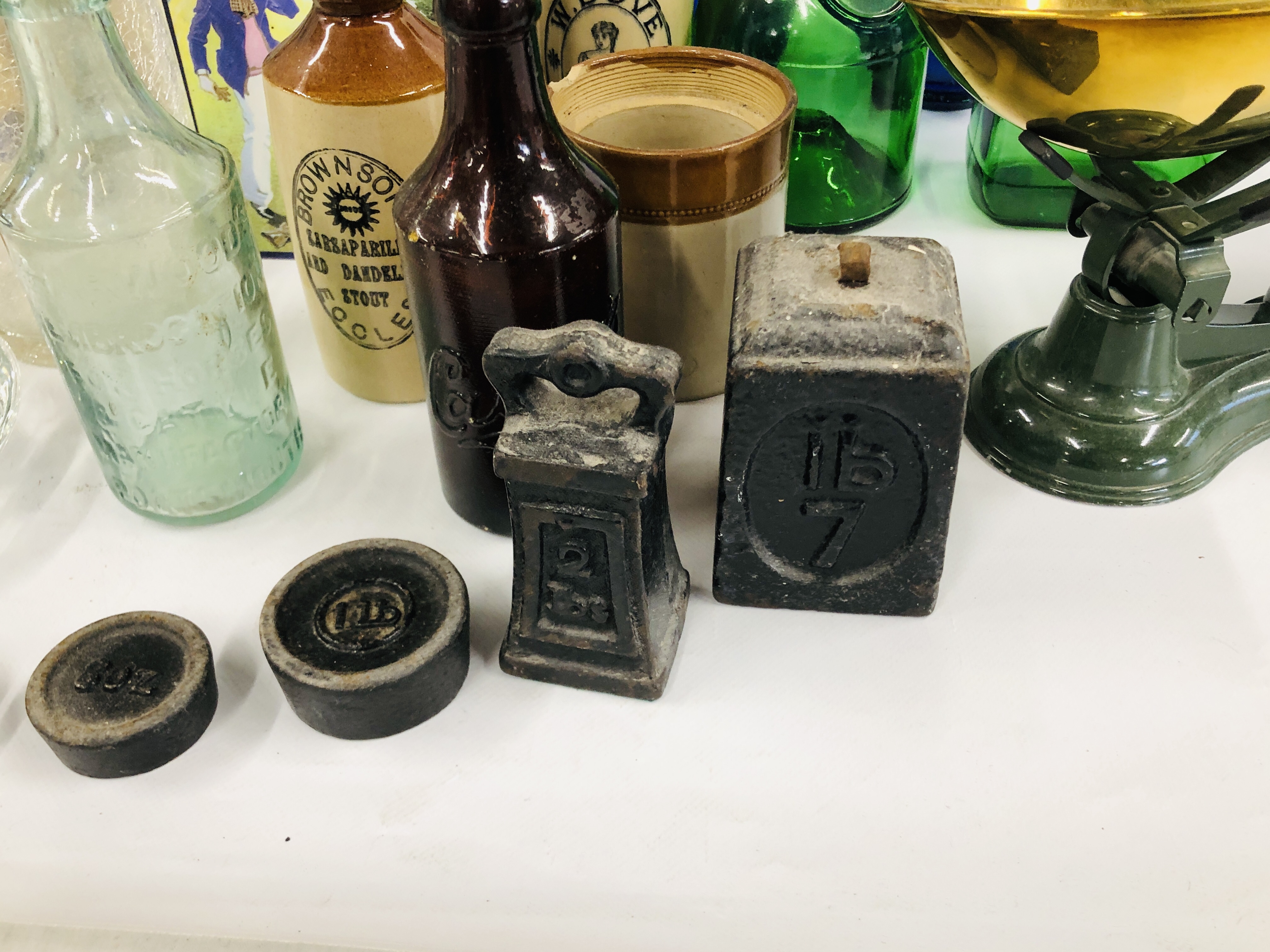 A COLLECTION OF VINTAGE KITCHENALIA STONEWARE, GLASS BOTTLES, WEIGHTS, - Image 5 of 12