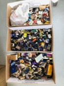 AN EXTENSIVE COLLECTION OF ASSORTED MATCHBOXES TO INCLUDE MANY VINTAGE EXAMPLES (IN THREE LARGE