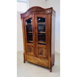 A ANTIQUE MAHOGANY DISPLAY CABINET WITH ARCHED PEDIMENT, W 108CM, D 44CM, H 185CM.