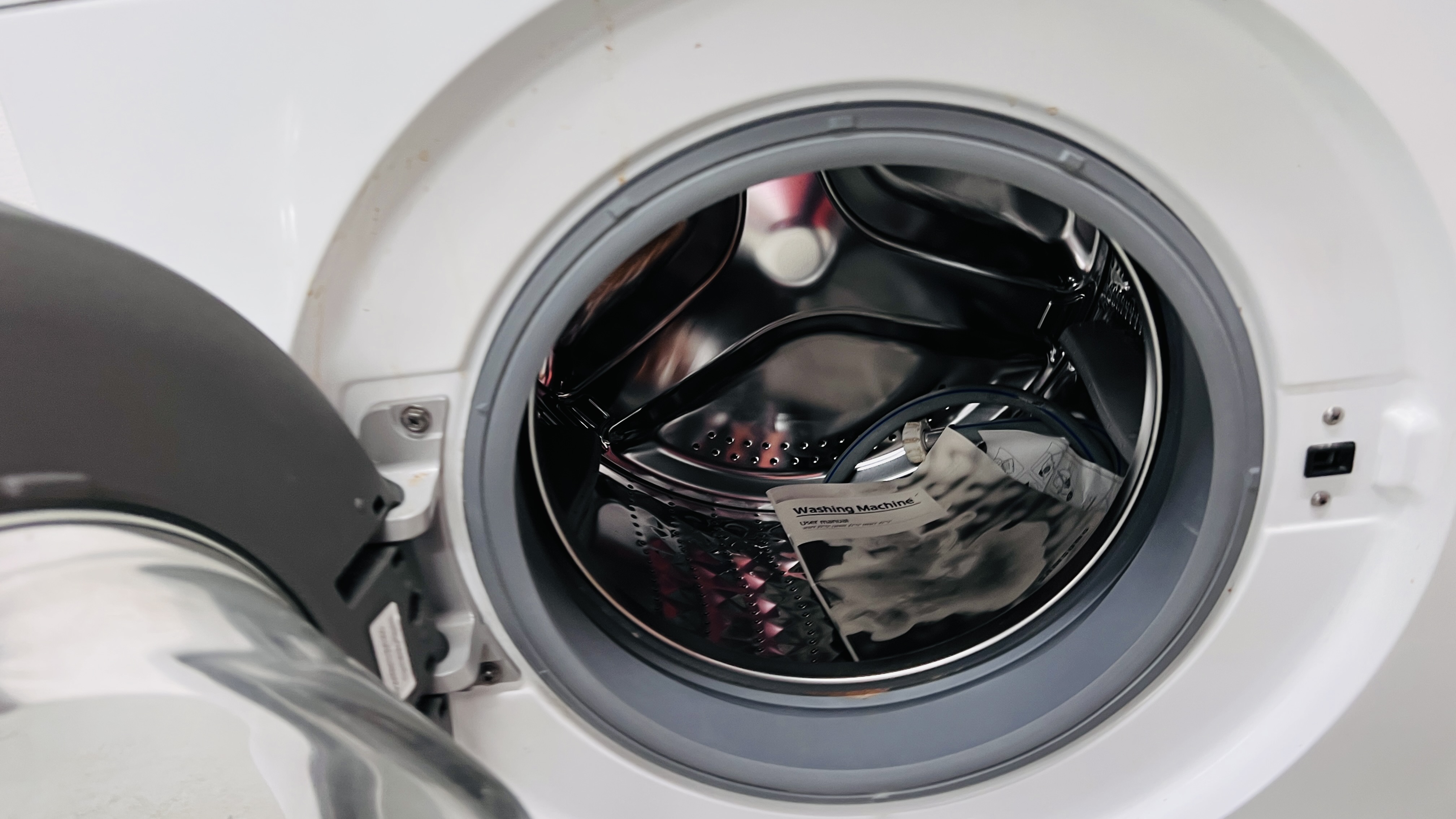 A SAMSUNG ECO BUBBLE 7KG WASHING MACHINE - SOLD AS SEEN. - Image 7 of 8