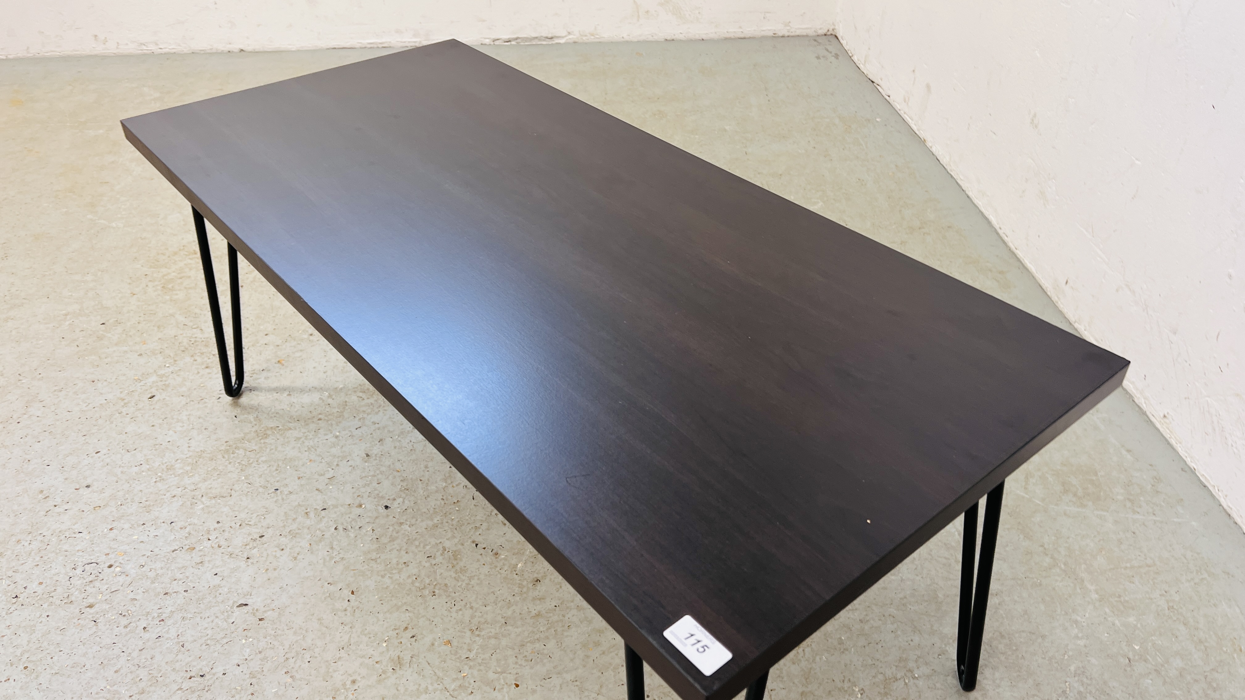 A MODERN RECTANGULAR COFFEE TABLE ON METAL U LEGS - Image 3 of 8