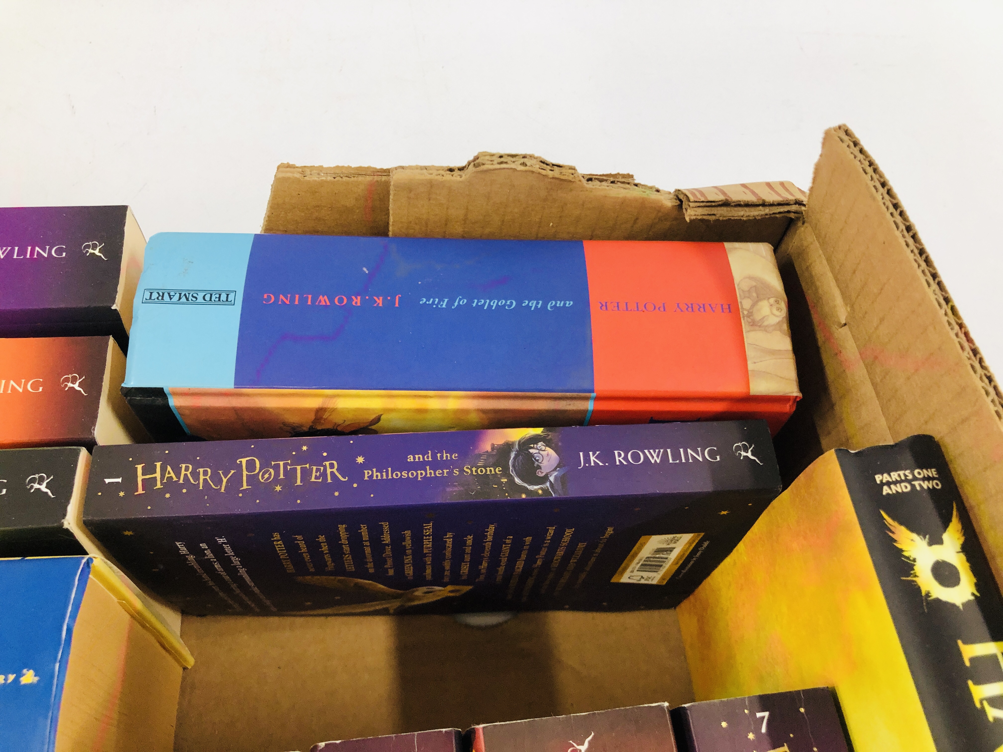 27 BOOKS BY J.K. ROWLING TO INCLUDE HARRY POTTER AND THE ORDER OF THE PHOENIX. - Image 5 of 6