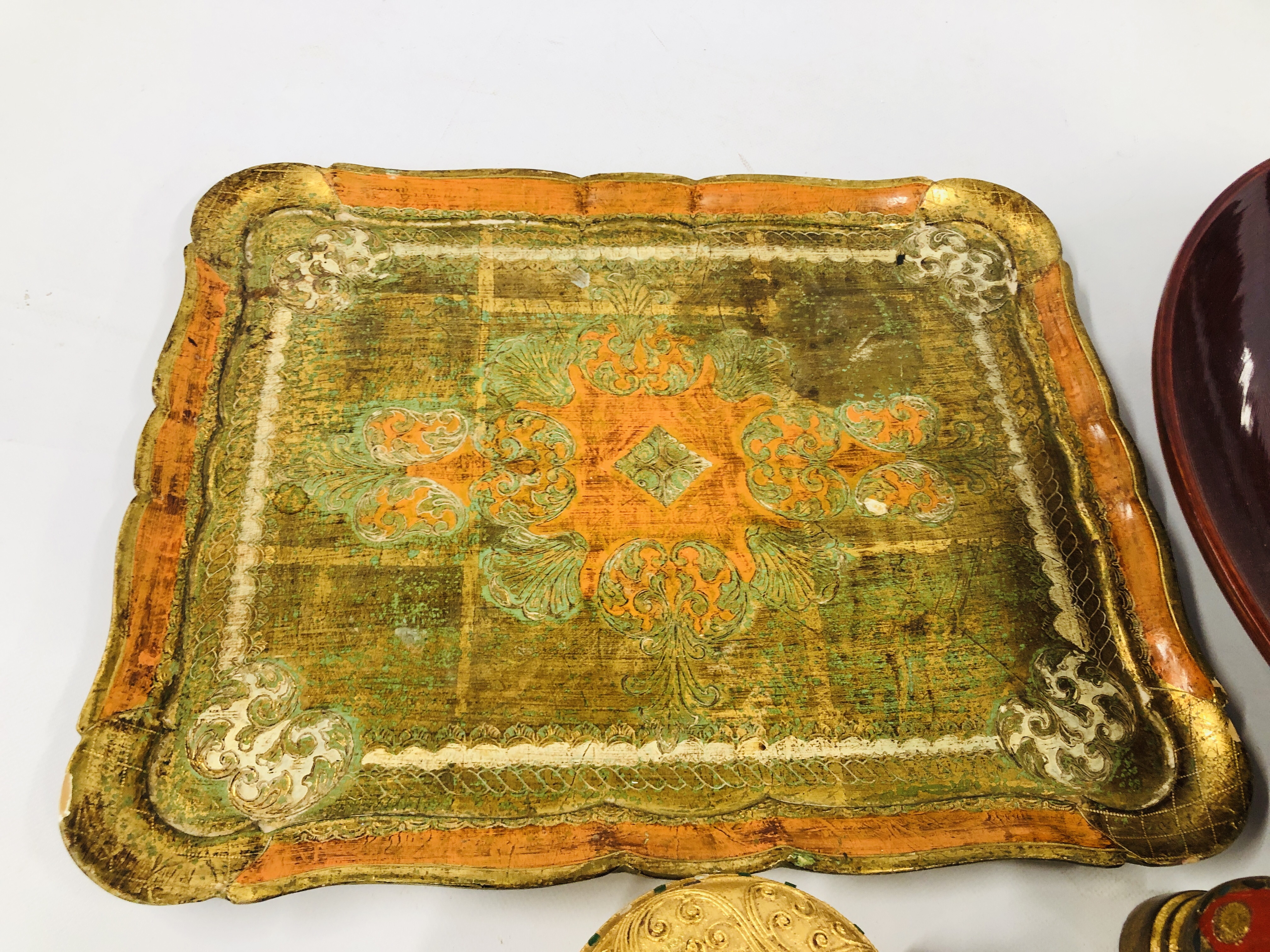 A LARGE LACQUERED BAMBOO DISH ALONG WITH VARIOUS TREEN AND GILT FINISH TRINKET BOXES AND DECORATIVE - Image 3 of 7