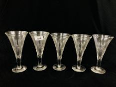 A GROUP OF 5 VINTAGE CONICAL GLASSES, PETAL SLICE CUT PANELS - APPROX H 17.3CM.