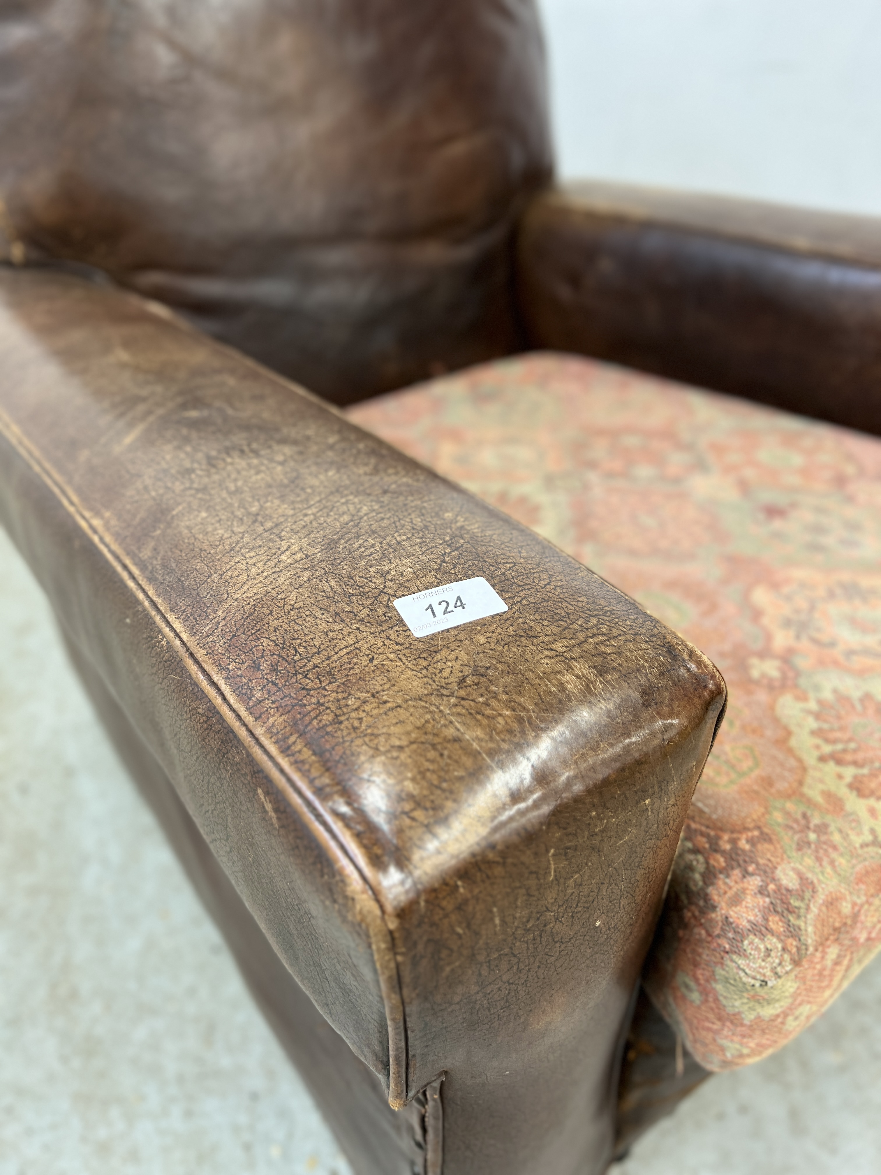 A 1930'S BROWN LEATHER CLUB CHAIR WITH STUDDED DETAIL H 78CM X W 83CM X D 87CM. - Image 3 of 11