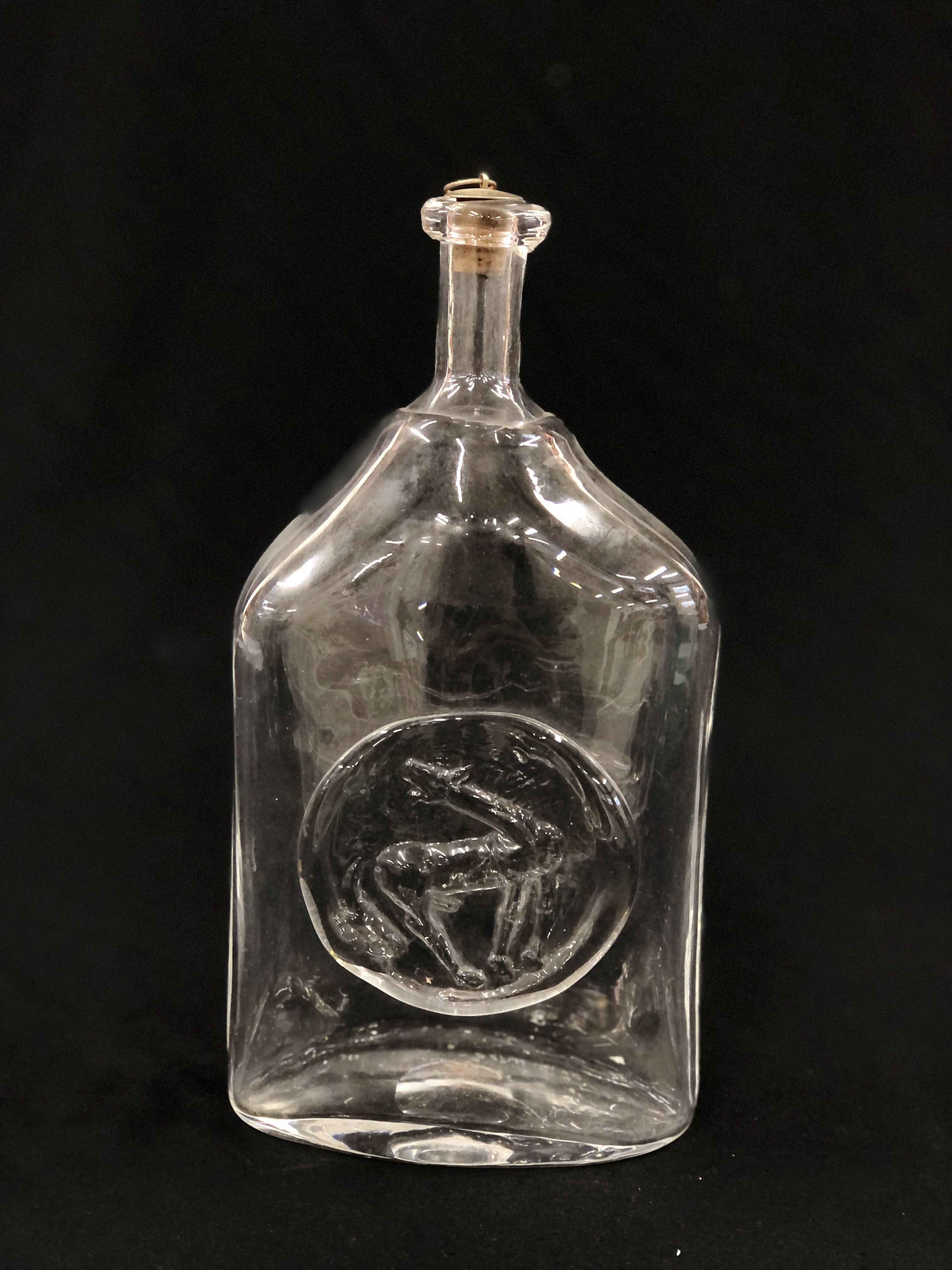 A DANISH MID CENTURY STYLE CLEAR GLASS FLASK DECANTER,