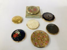 7 X "STRATTON" VINTAGE LADIES COMPACTS.