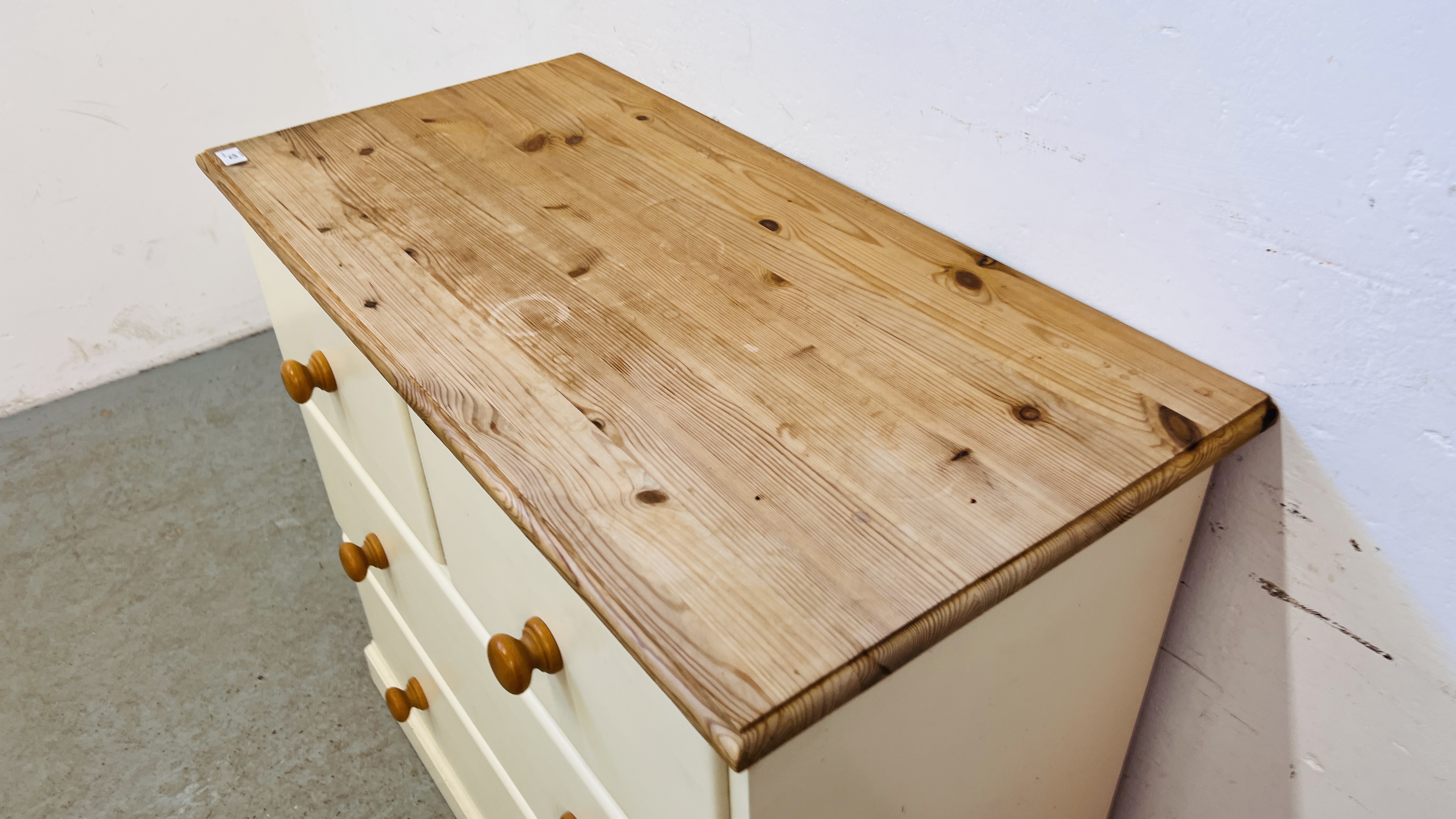 A CREAM FINISH PINE 2 OVER 2 CHEST OF DRAWERS. - Image 6 of 7