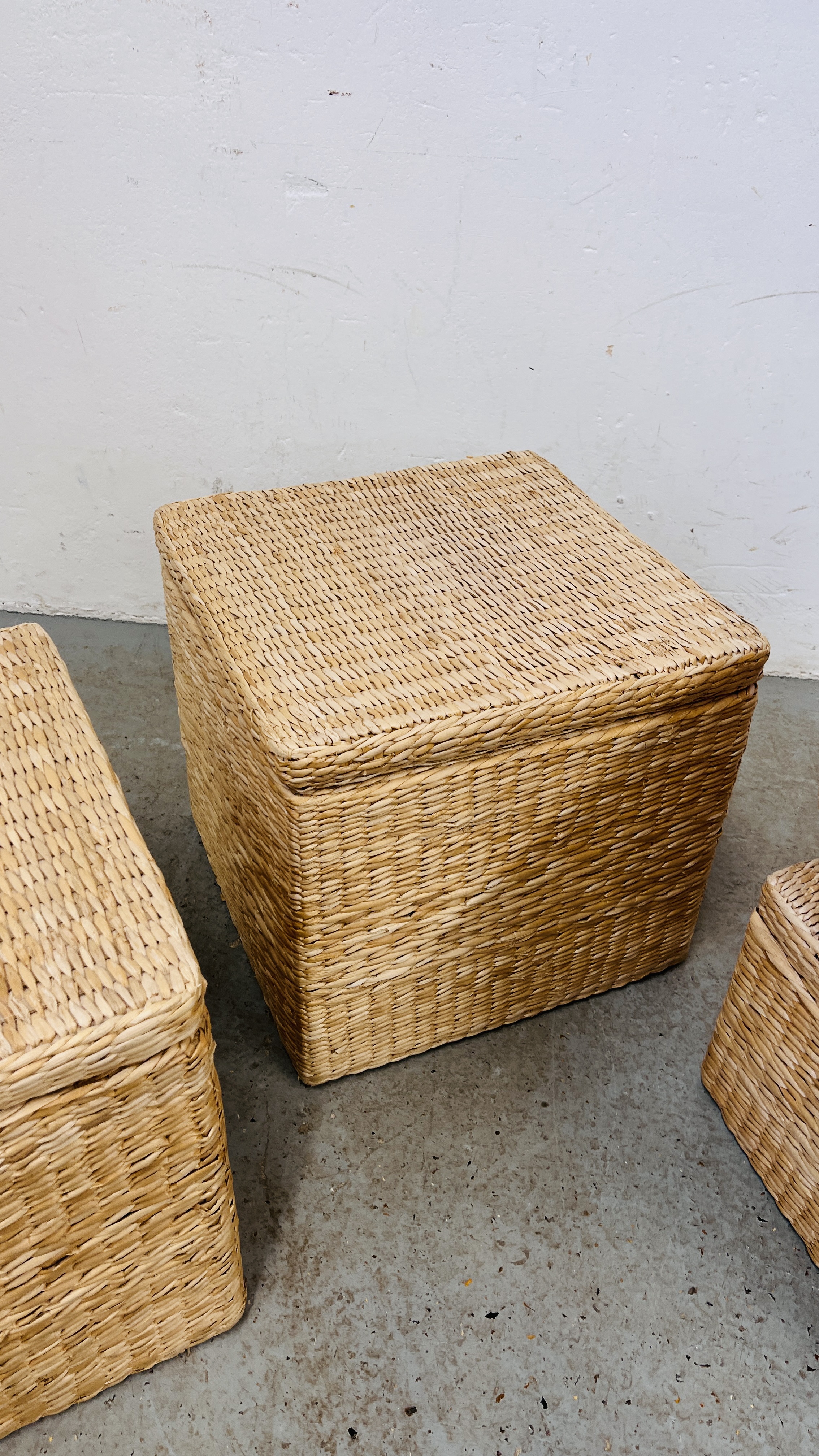 A SET OF 4 SEA GRASS STORAGE BOXES. - Image 3 of 7