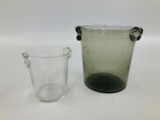 A MID CENTURY SCANDINAVIAN STYLE SMOKED GLASS ICE BUCKET H 19CM ALONG WITH A SMALLER CLEAR GLASS