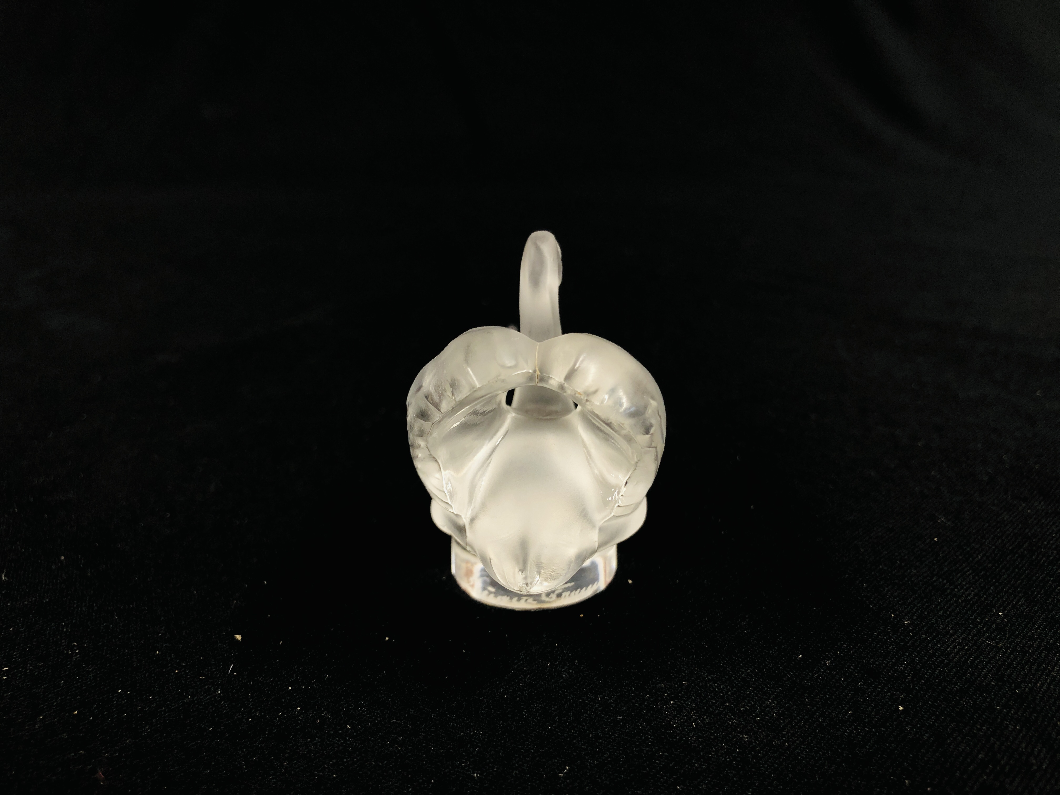 SMALL GLASS SWAN BEARING SIGNATURE LALIQUE H 4.CM. - Image 3 of 7