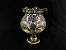 A LARGE VINTAGE GLASS APOTHECARY JAR / VASE ON SINGLE PEDESTAL BASE H 31.5CM.