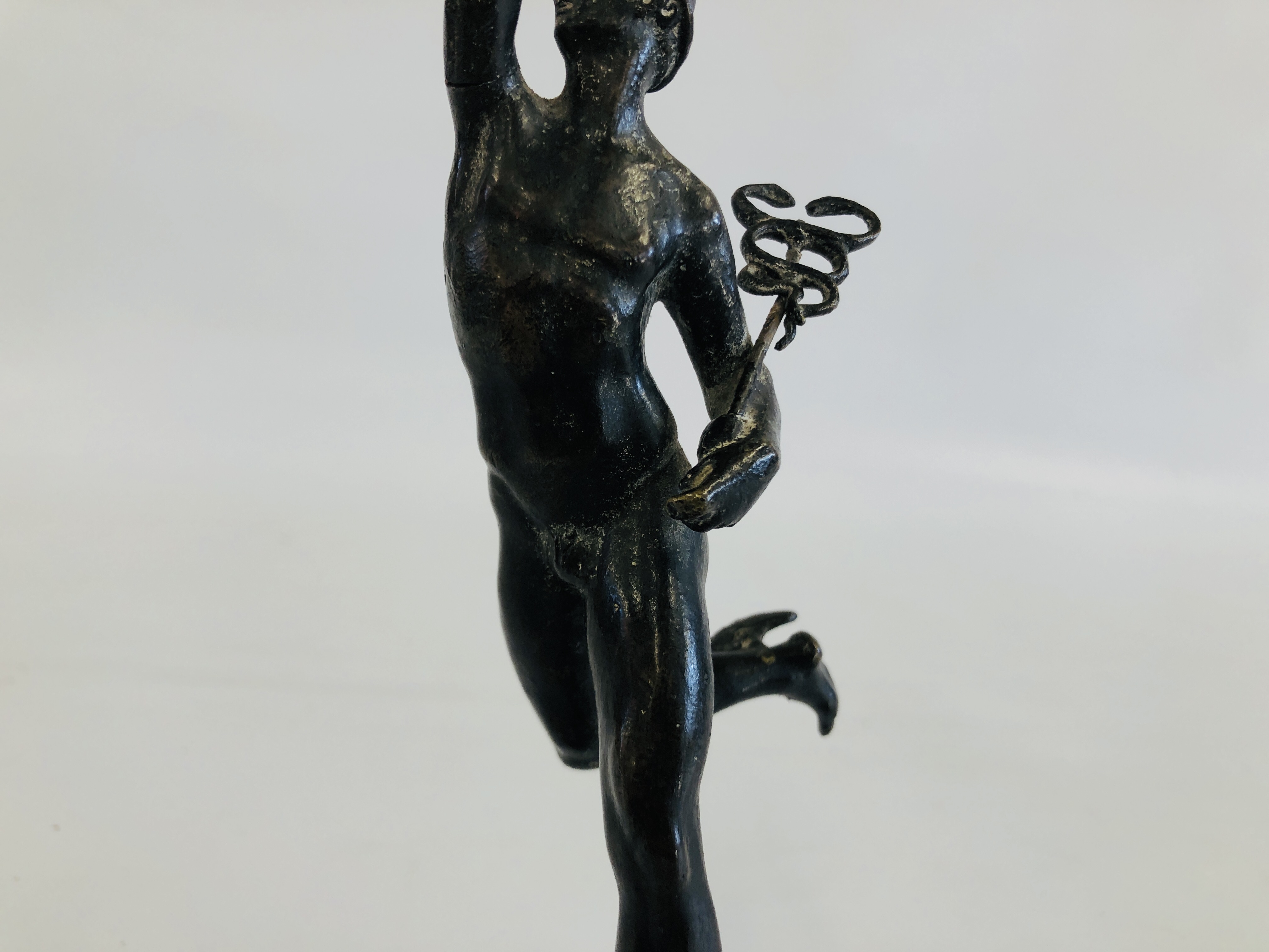 A VINTAGE METAL FIGURE OF MERCURY ON A CIRCULAR WOODEN TURNED BASE H 26CM. - Image 3 of 8