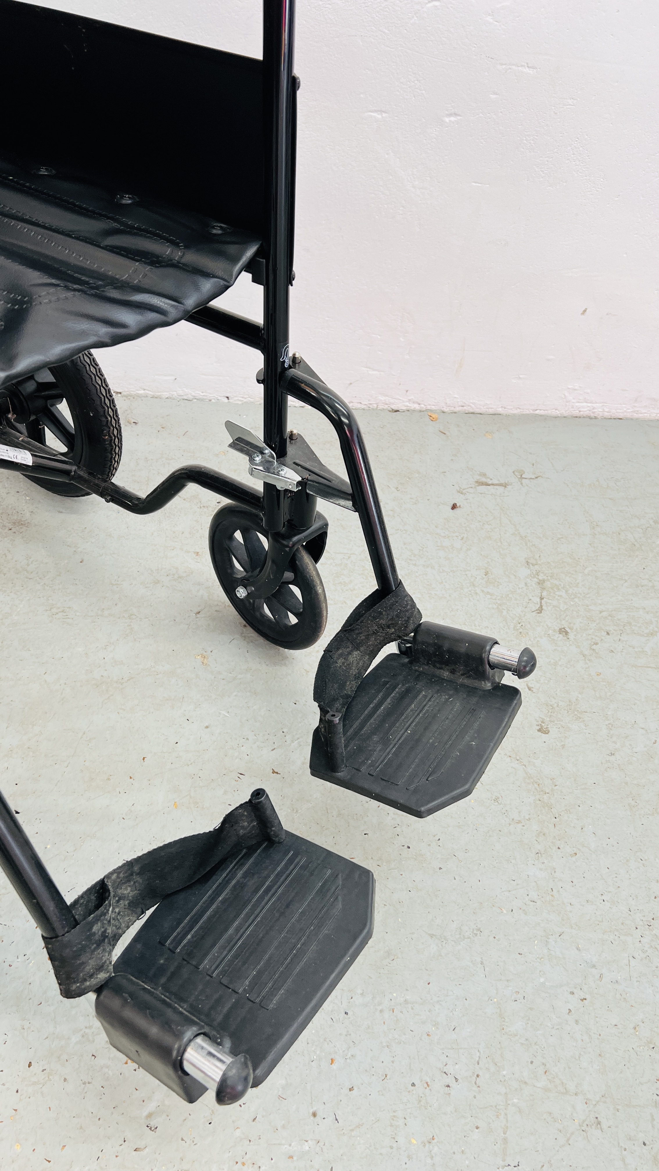 CARE CO FOLDING WHEELCHAIR. - Image 4 of 5