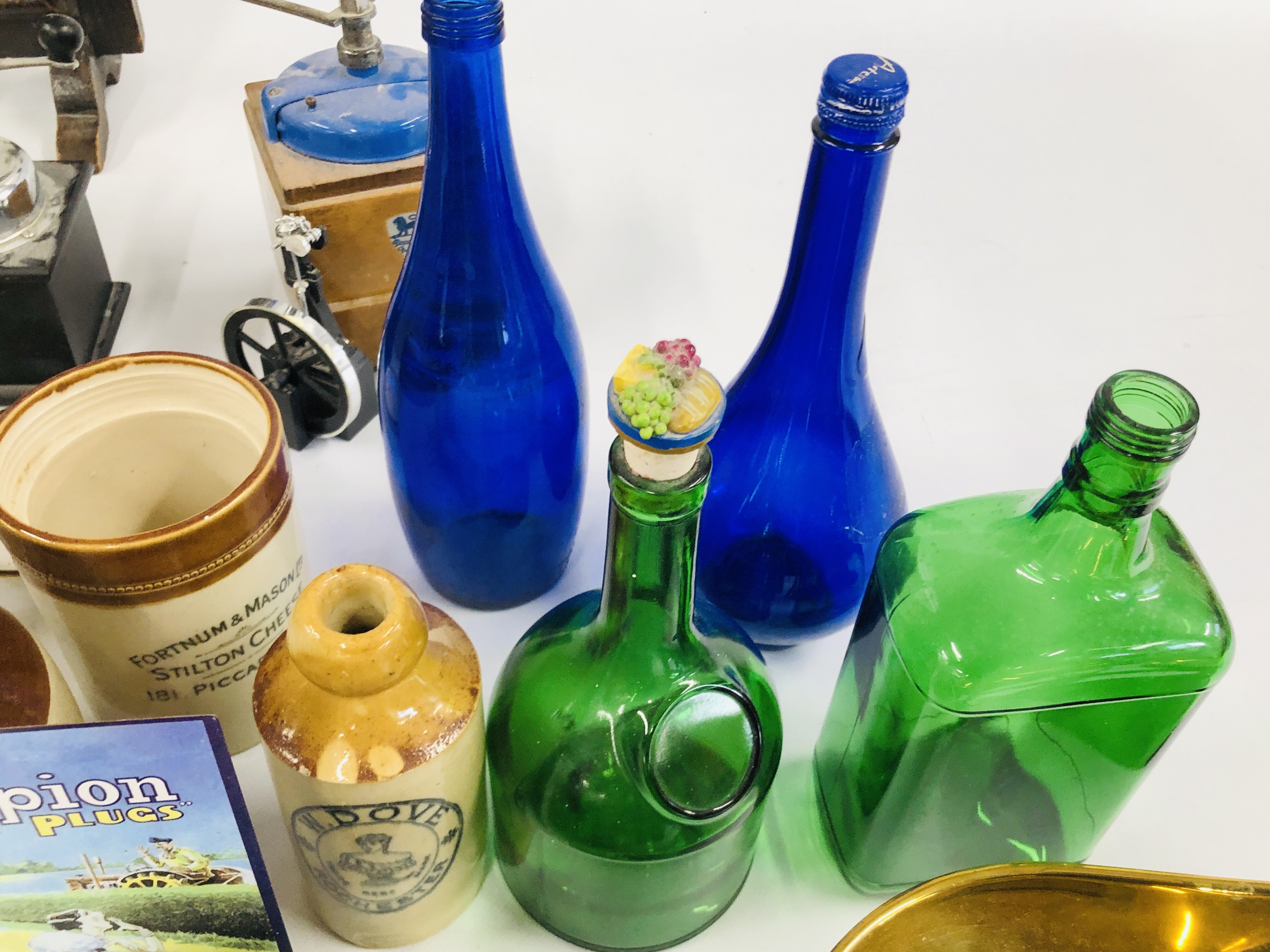 A COLLECTION OF VINTAGE KITCHENALIA STONEWARE, GLASS BOTTLES, WEIGHTS, - Image 7 of 12