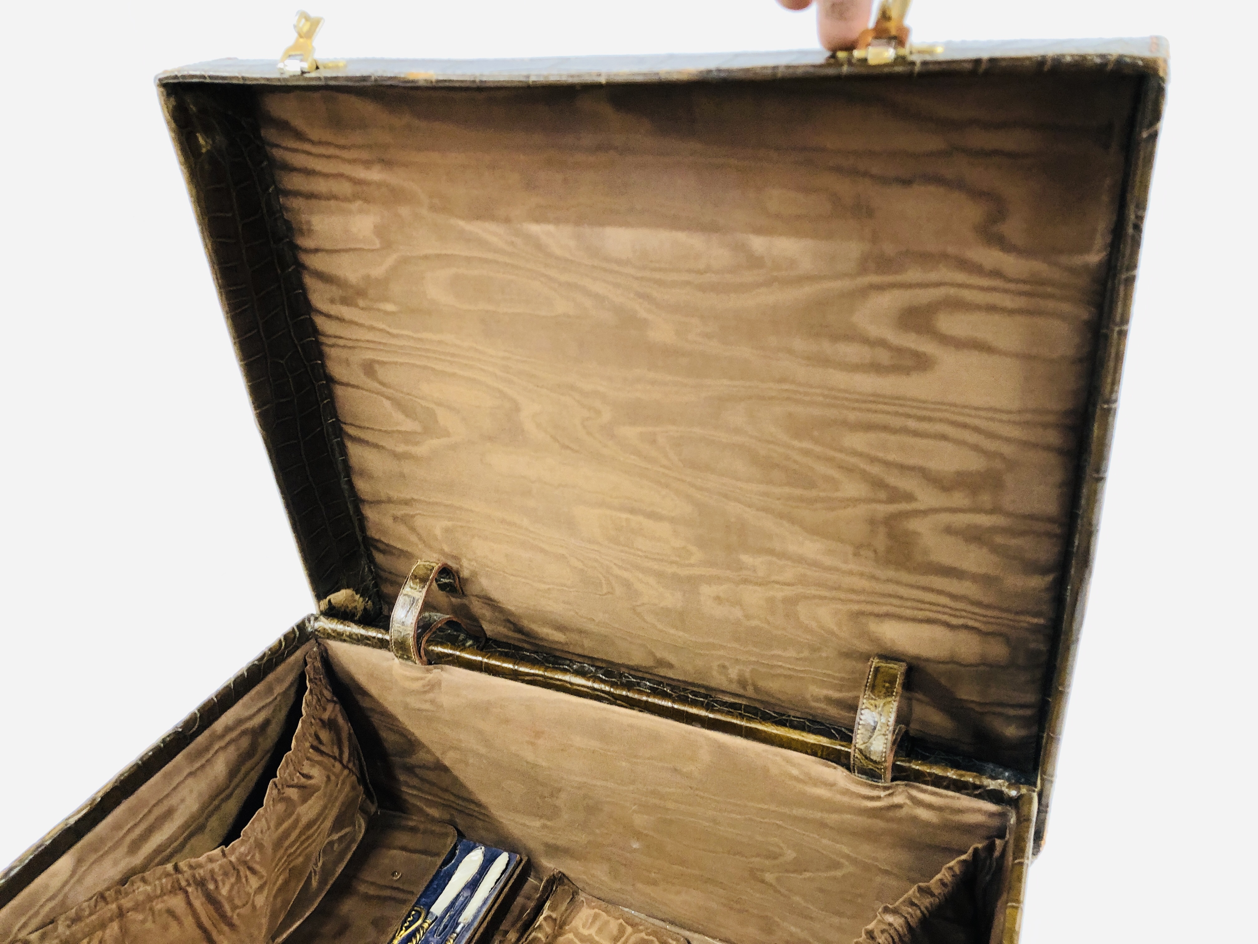 A VINTAGE CROCODILE FINISH LEATHER COMBINATION TRAVELLING VANITY / LUGGAGE CASE, - Image 6 of 10